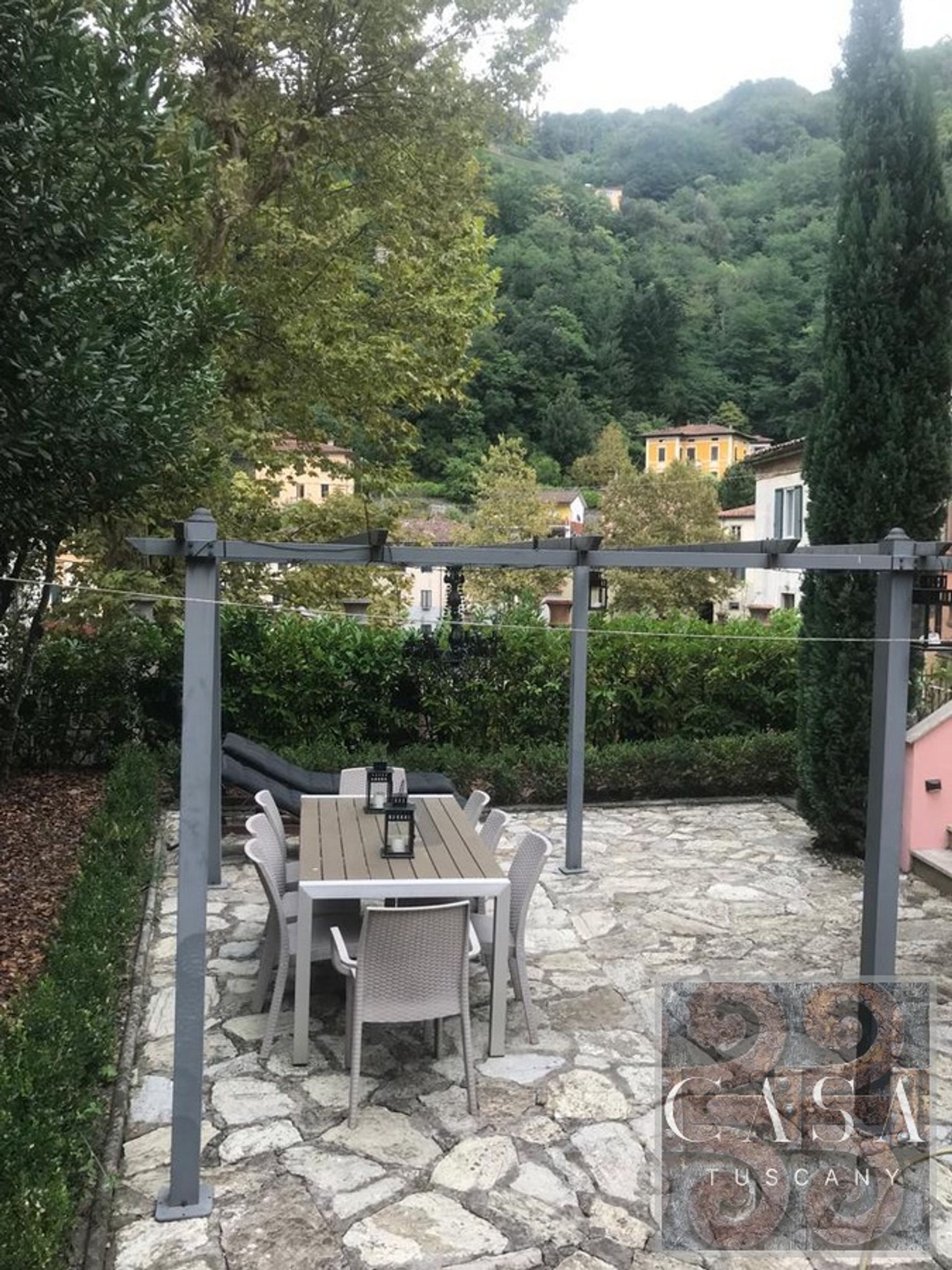 קוֹנדוֹמִינִיוֹן ב Bagni di Lucca, Tuscany 12308156