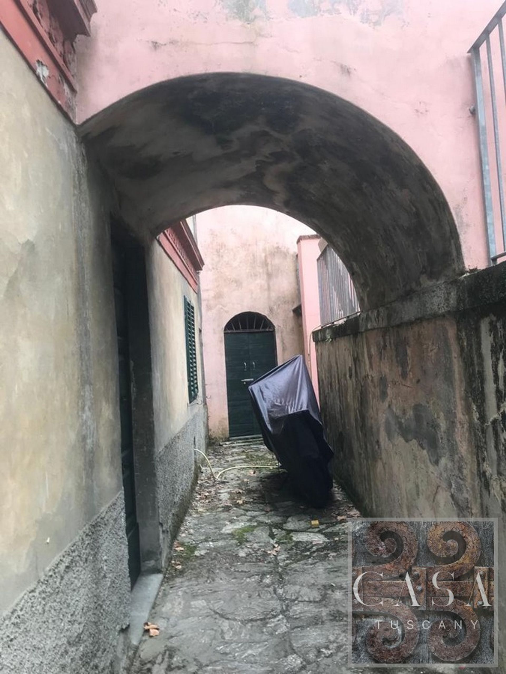 קוֹנדוֹמִינִיוֹן ב Bagni di Lucca, Tuscany 12308156