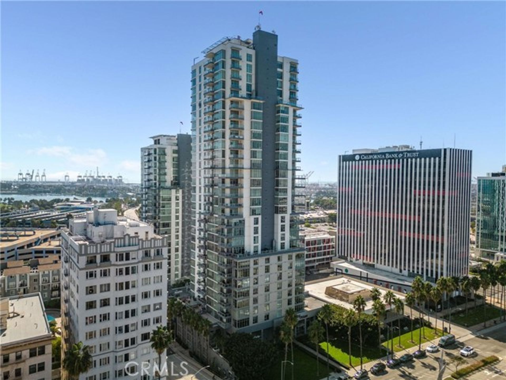 Condominium in Long Beach, California 12308160