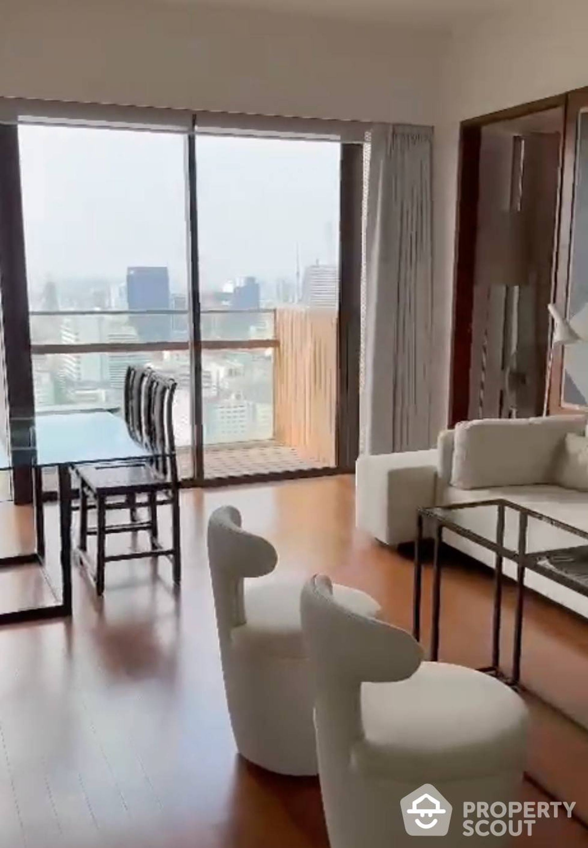 Condominium in Pathum Wan, Krung Thep Maha Nakhon 12309984