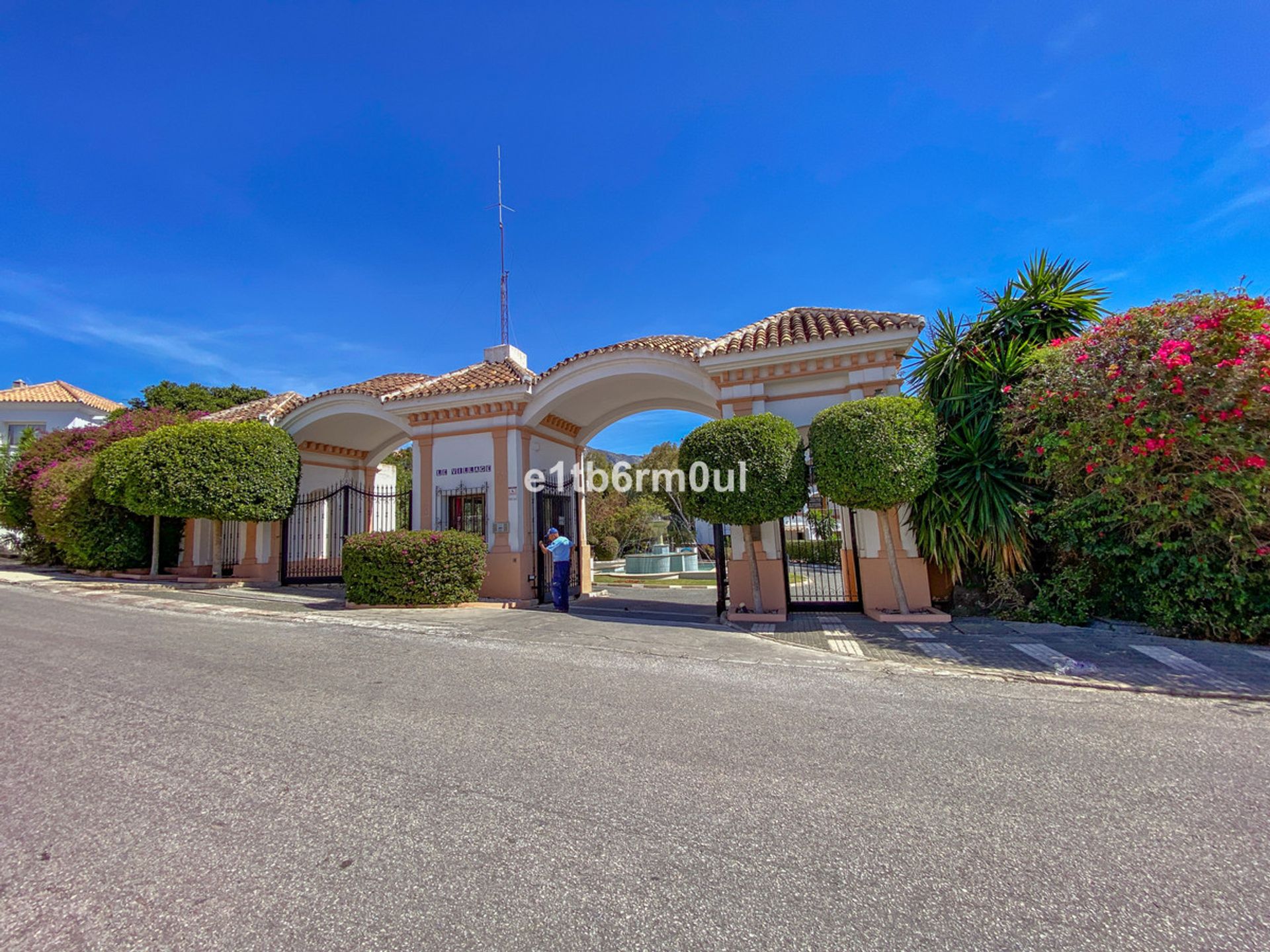 Condominium in Marbella, Andalucía 12310901