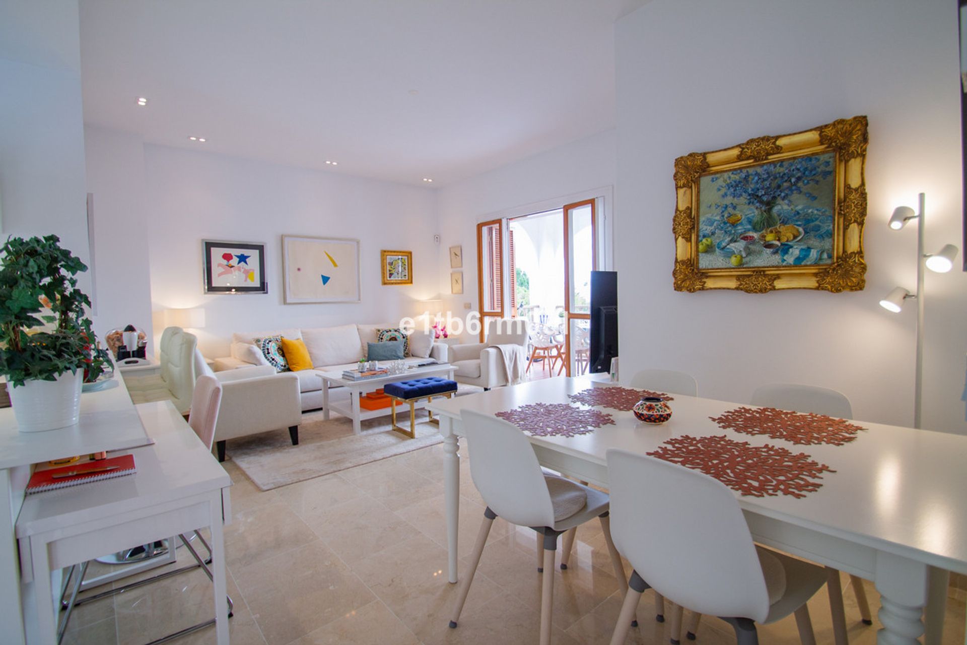 Condominium in Marbella, Andalusia 12310901