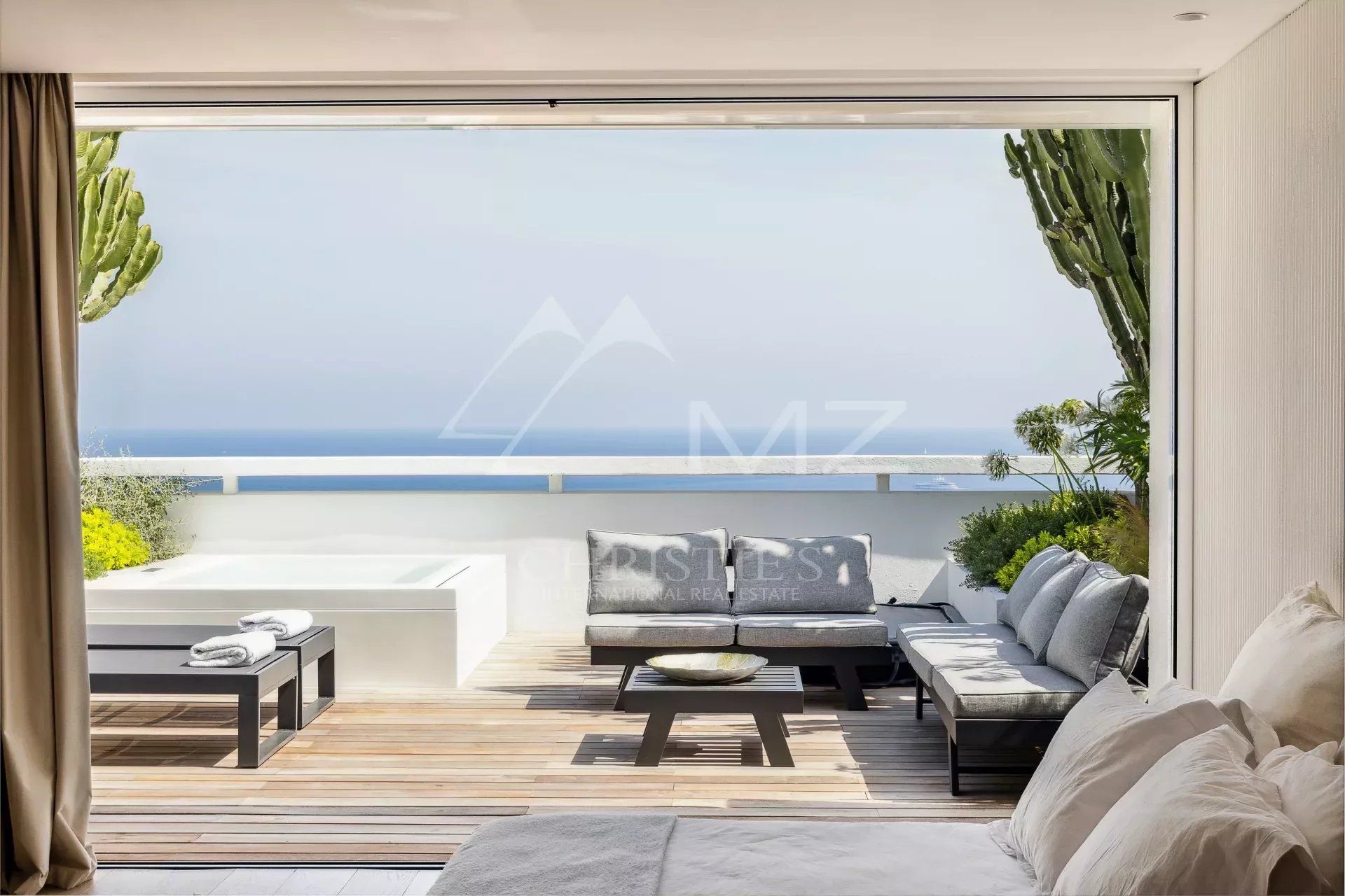 Condominium in Cannes, Provence-Alpes-Côte d'Azur 12312158