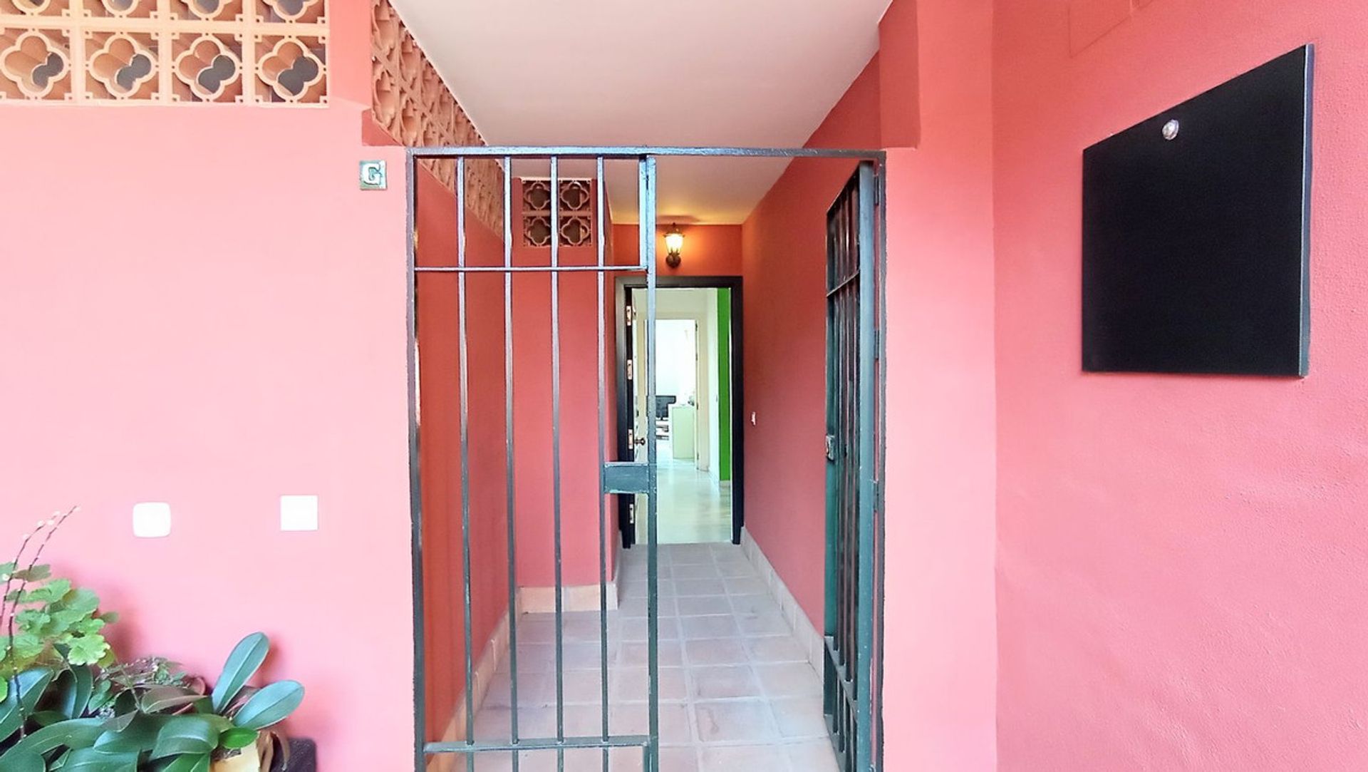 Condominium in Las Lagunas, Andalusia 12313461