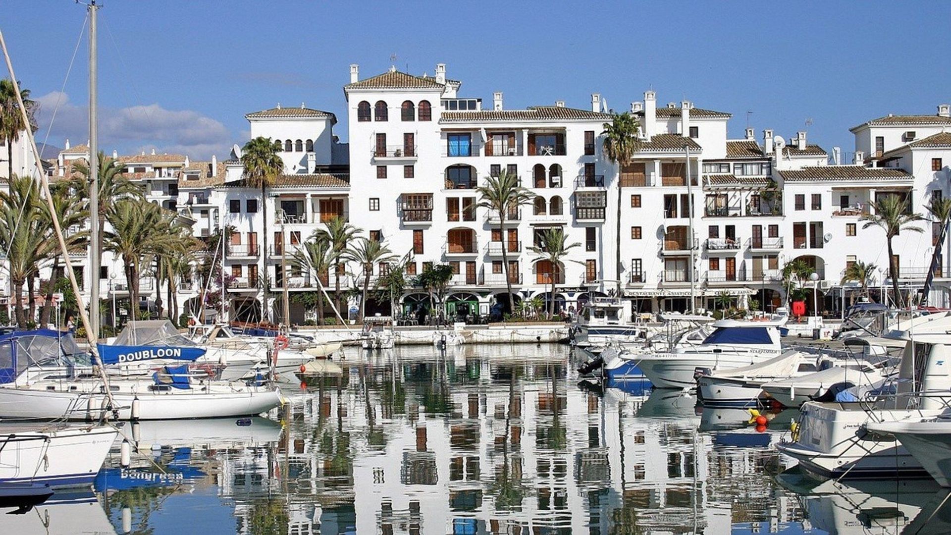 Condominium dans Puerto de la Duquesa, Andalusia 12314114