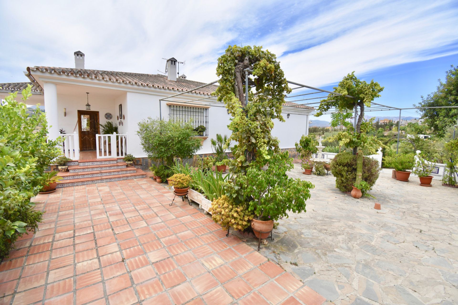 rumah dalam Coín, Andalusia 12315879