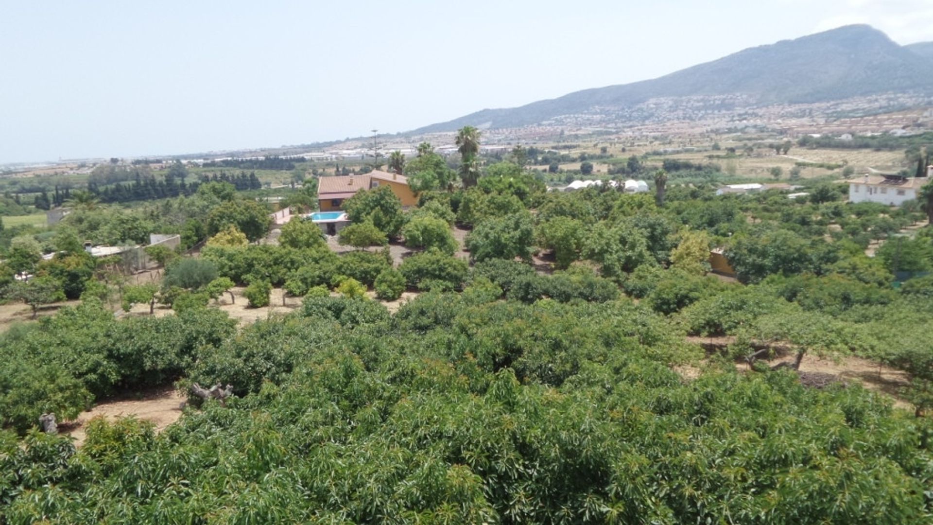 Talo sisään Alhaurín de la Torre, Andalusia 12316095