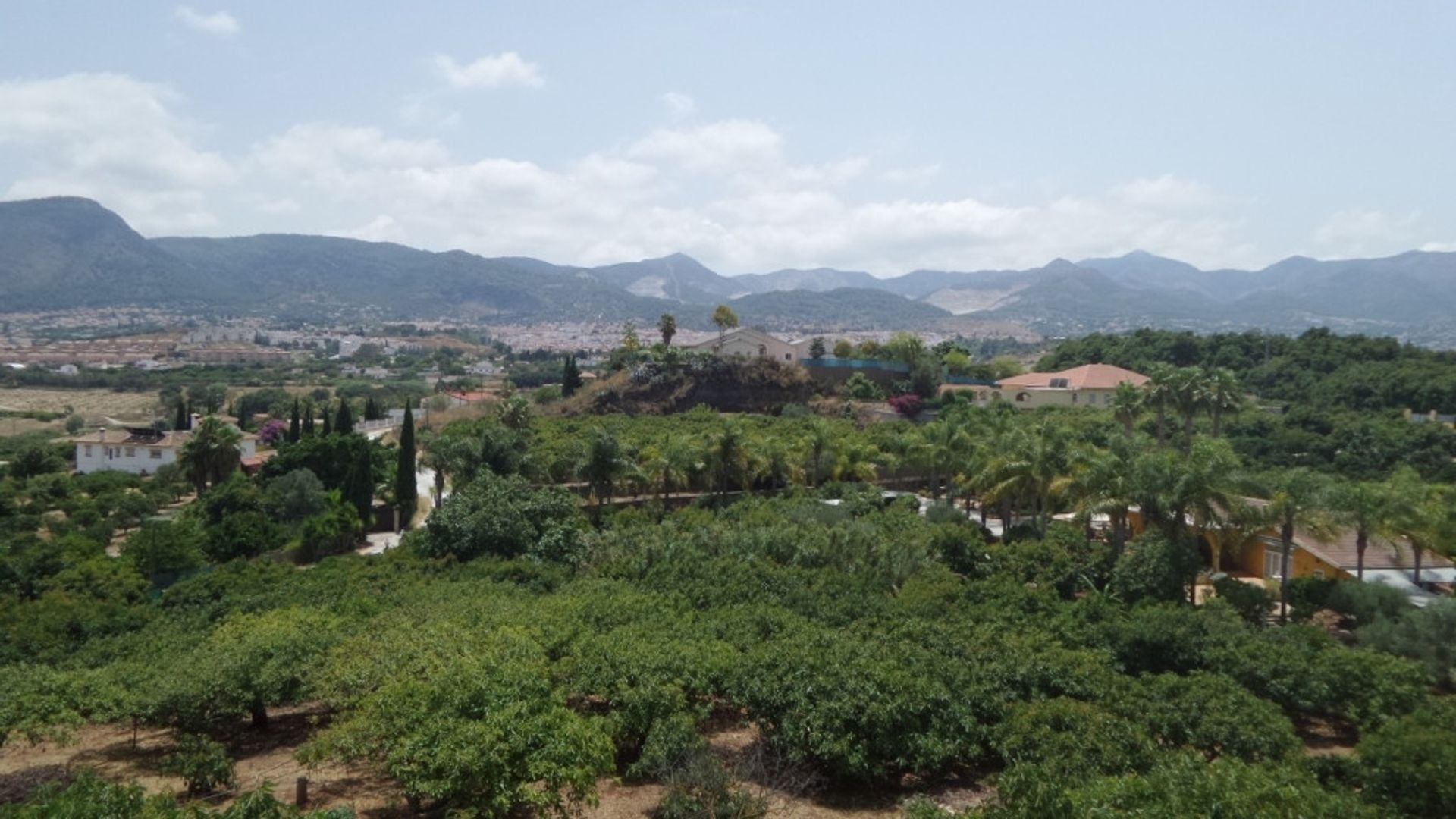 Talo sisään Alhaurín de la Torre, Andalusia 12316095