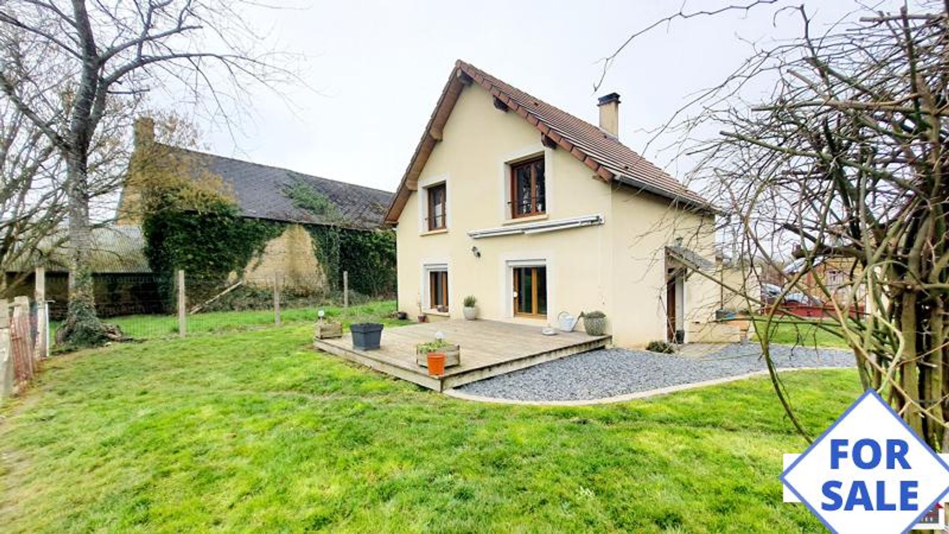 Rumah di Saint-Leonard-des-Bois, Membayar de la Loire 12316818