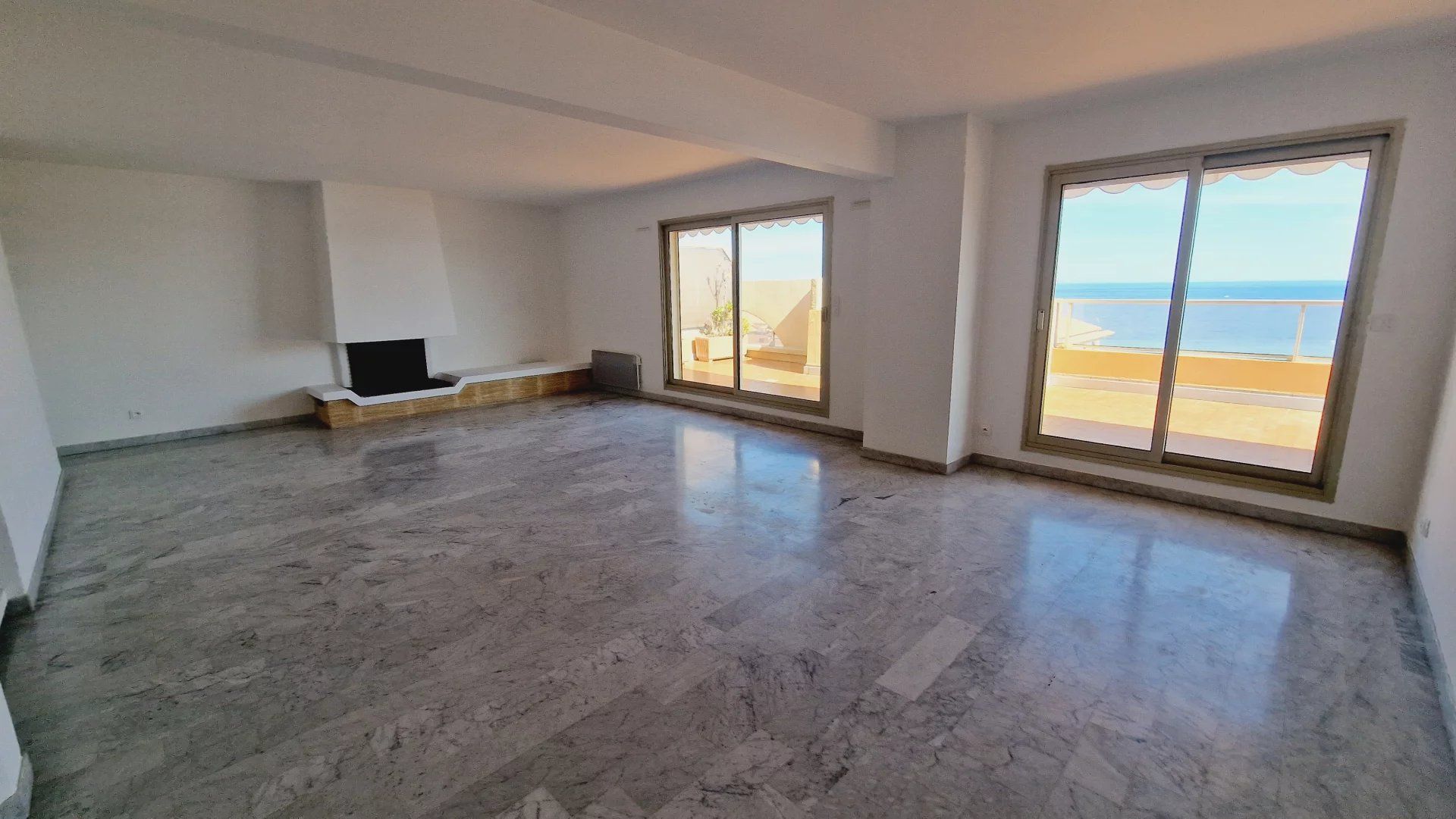 Condominio en Menton, Provence-Alpes-Cote d'Azur 12316905