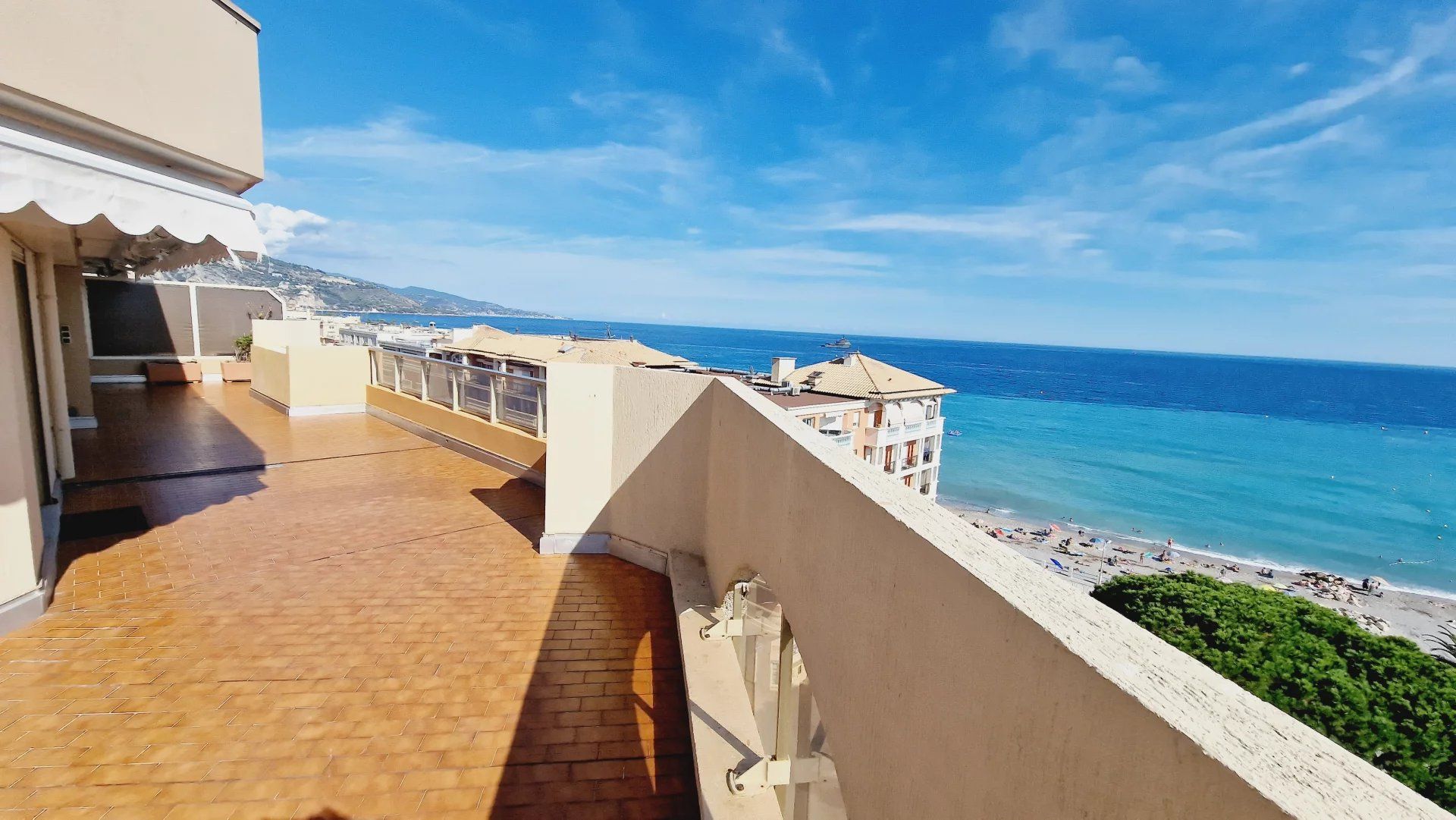 Condominium dans Menton, Provence-Alpes-Cote d'Azur 12316905