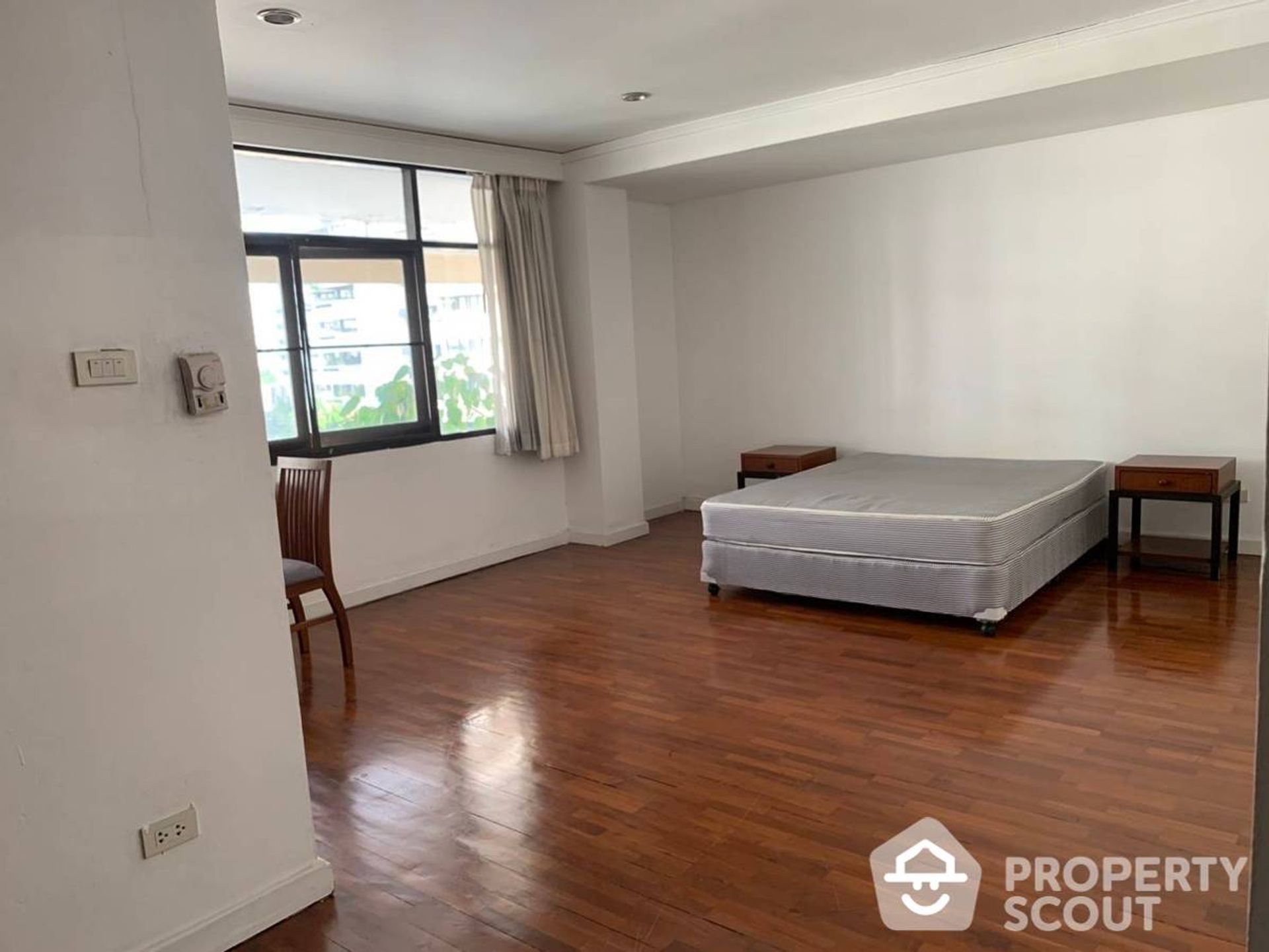 Condominium in Khlong Toei, Krung Thep Maha Nakhon 12317647