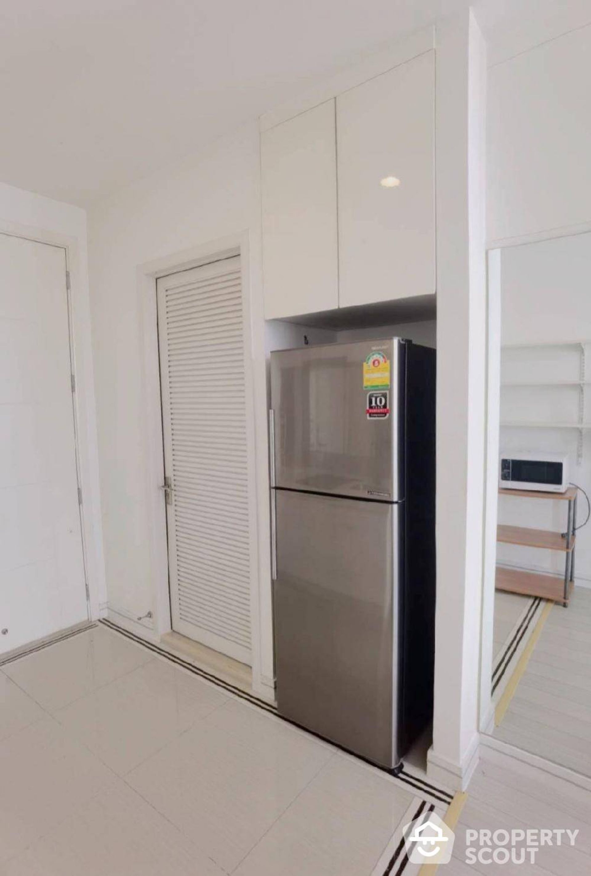 Condominium in Ban Na Song, Krung Thep Maha Nakhon 12317680