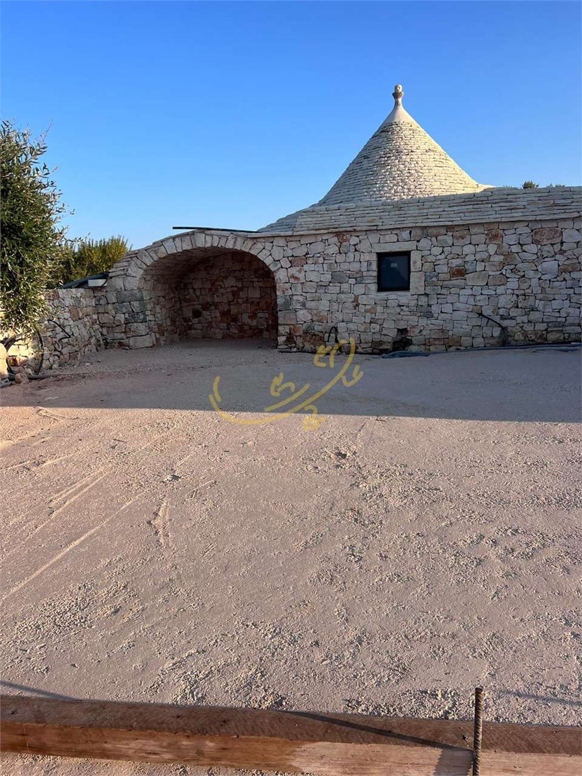 भूमि में Castellana Grotte, Apulia 12318903