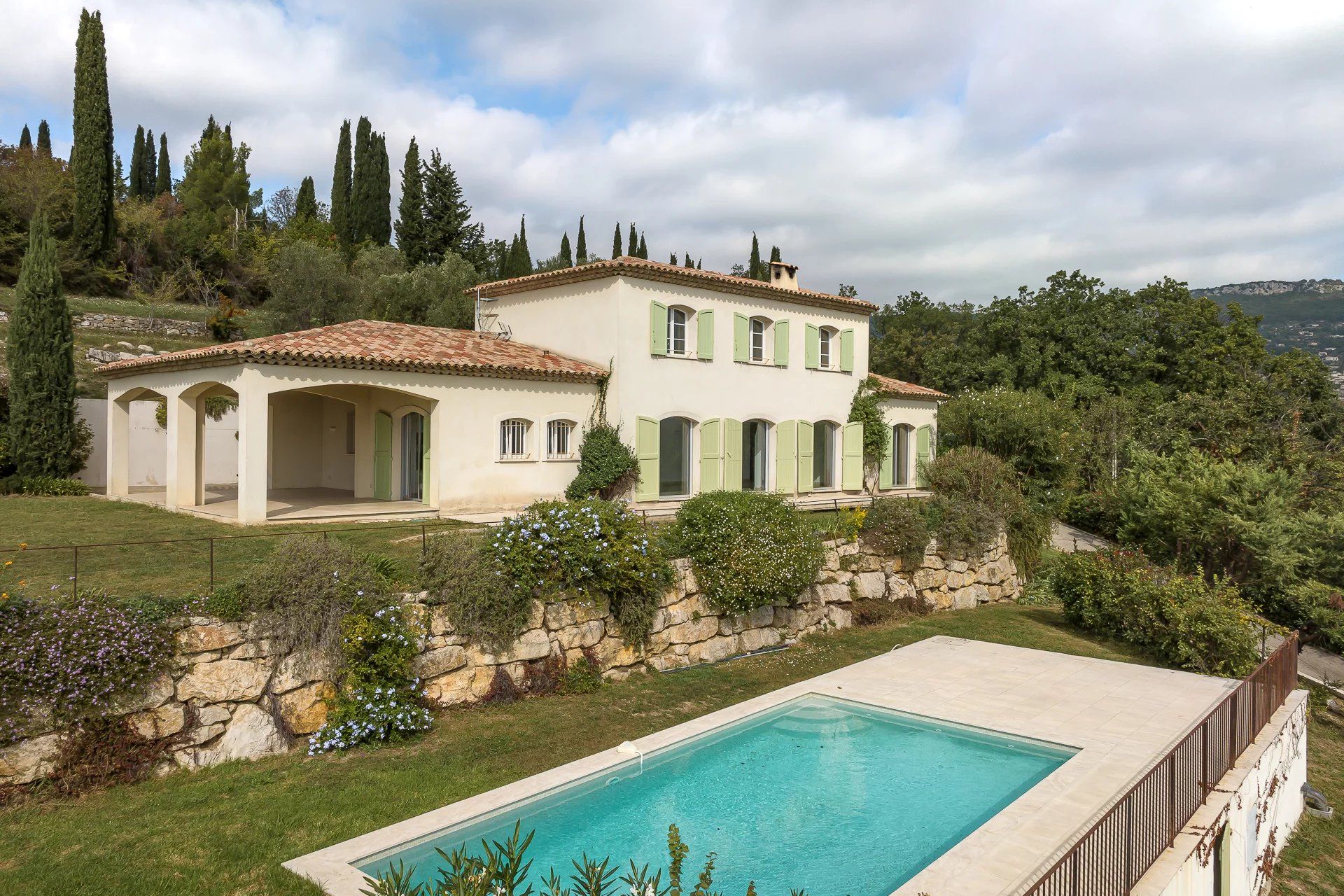 Hus i Grasse, Provence-Alpes-Côte d'Azur 12319048