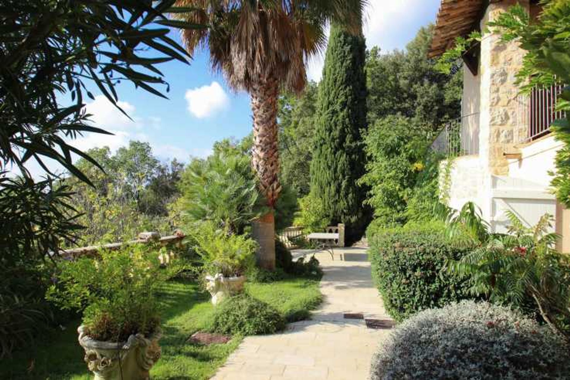 rumah dalam Montauroux, Provence-Alpes-Côte d'Azur 12319195