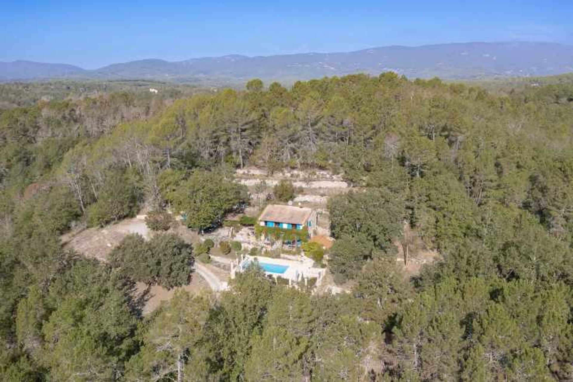 casa en Saint-Paul-en-Foret, Provence-Alpes-Cote d'Azur 12319198