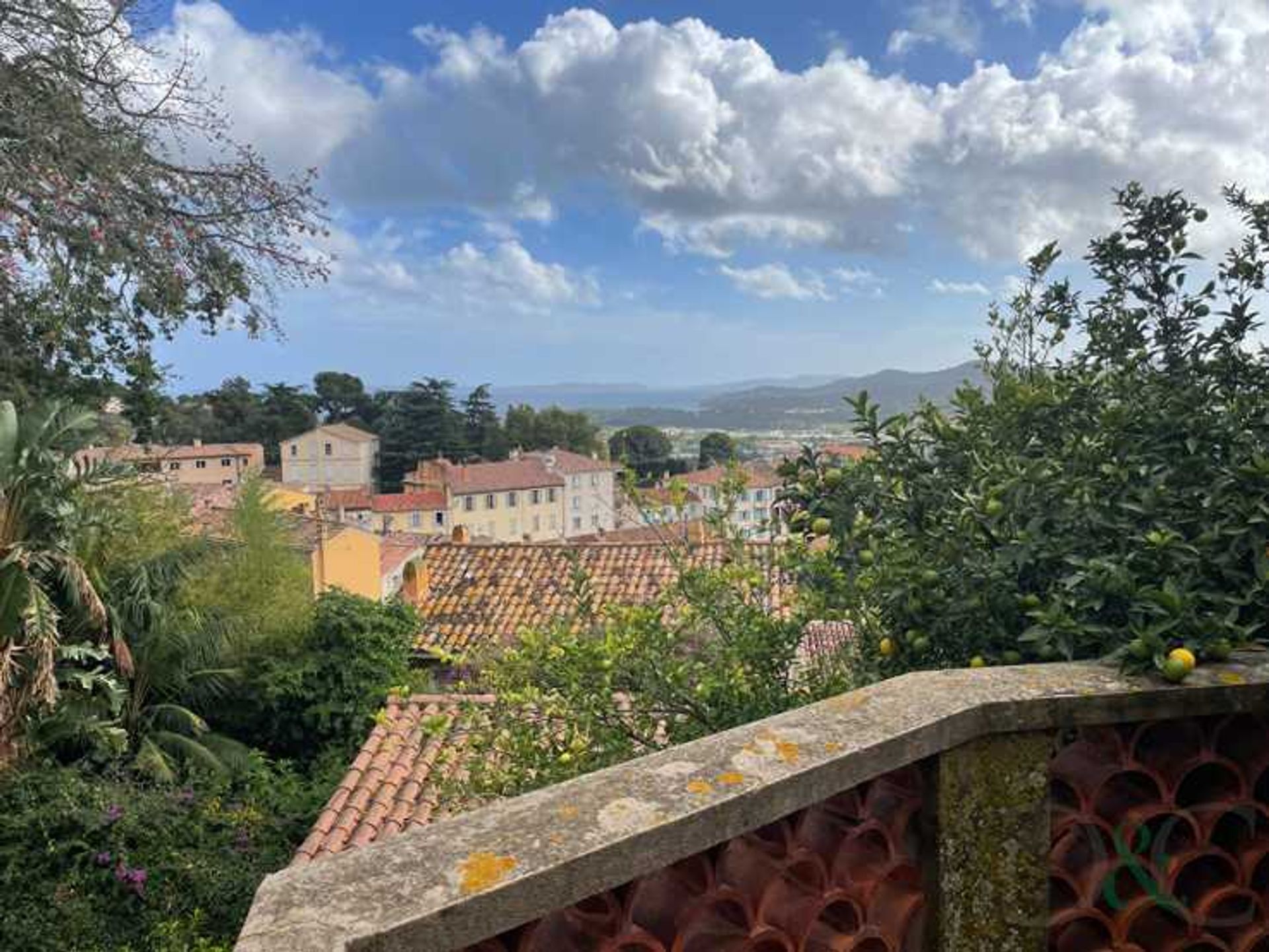 Hus i Bormes-les-Mimosas, Provence-Alpes-Côte d'Azur 12319200