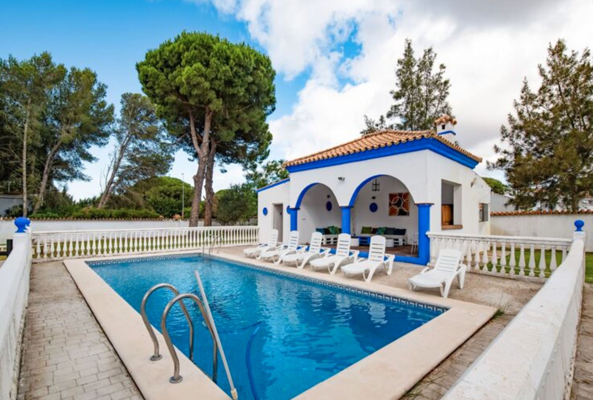 Casa nel Chiclana de la Frontera, Andalucía 12321635