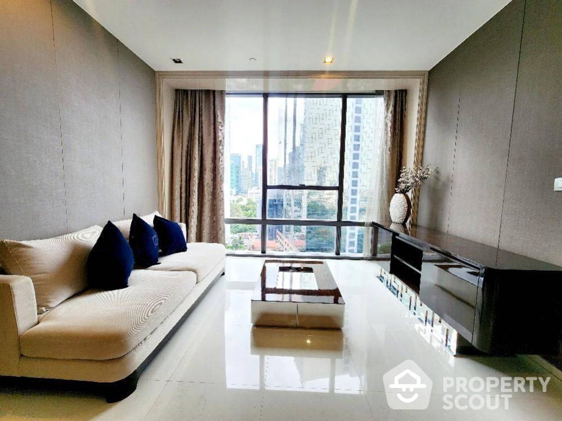 Kondominium dalam Sathon, Krung Thep Maha Nakhon 12322475