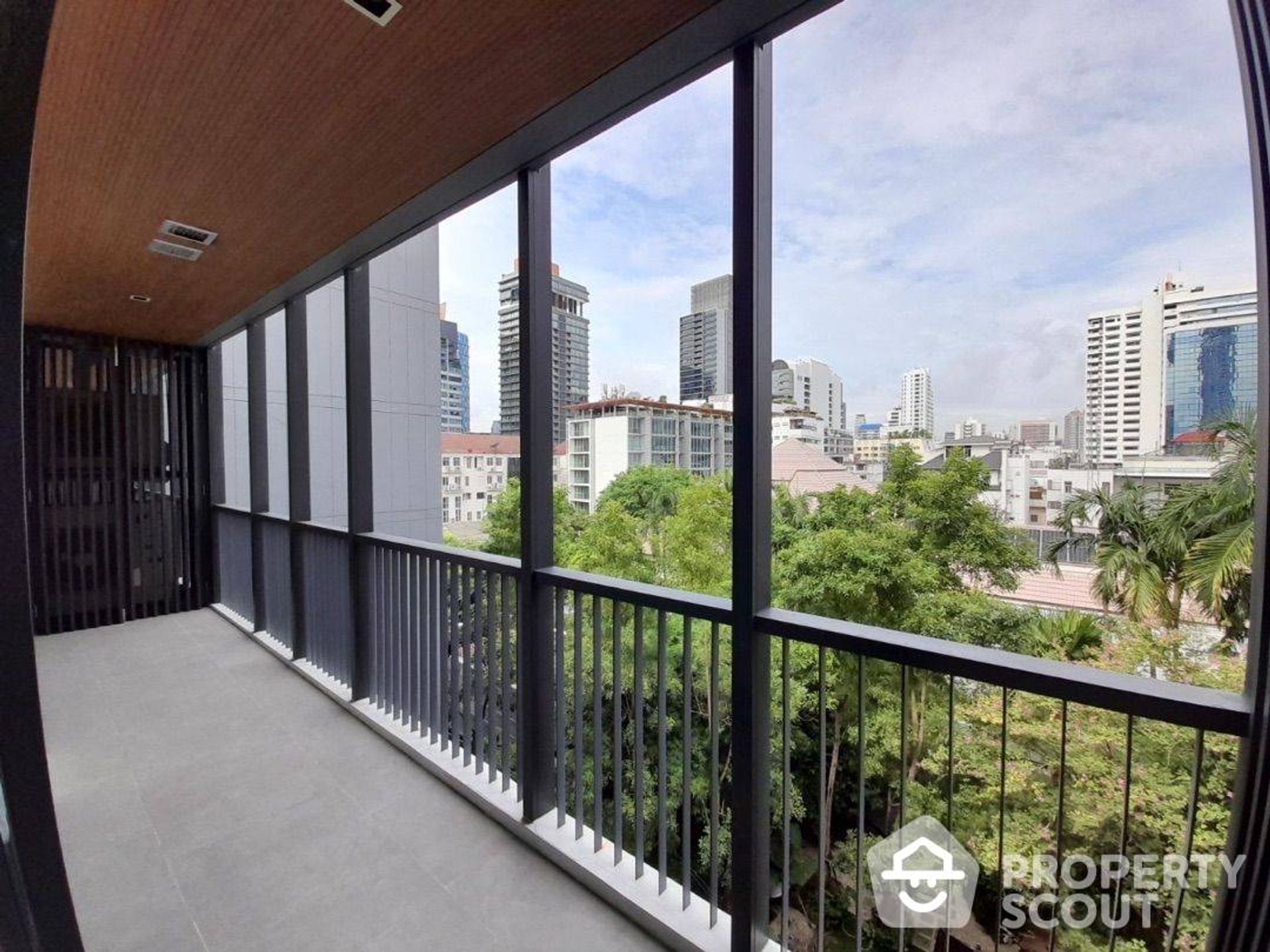 Condominio en Watthana, Krung Thep Maha Nakhon 12322482