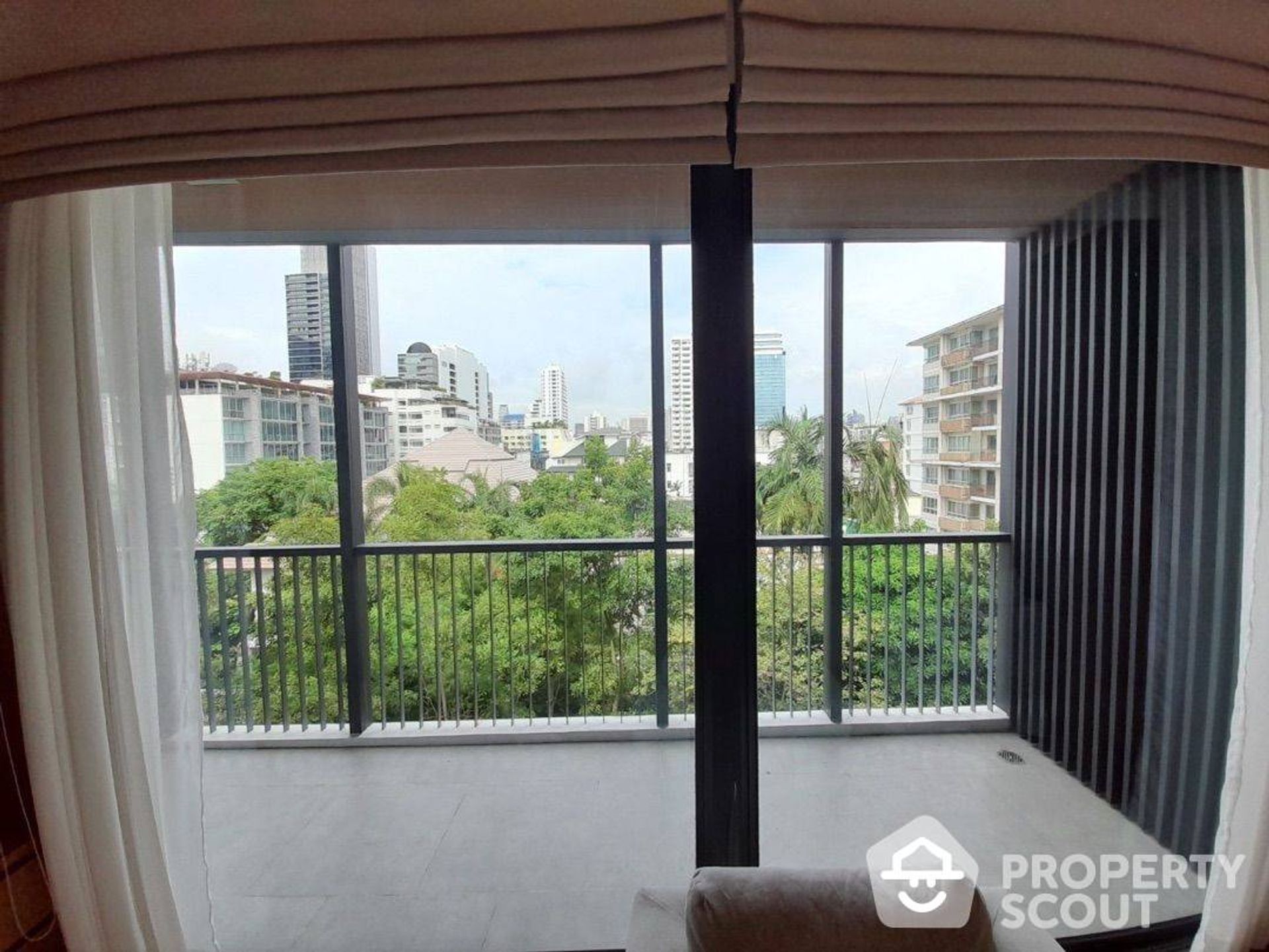 Condominio en Watthana, Krung Thep Maha Nakhon 12322482