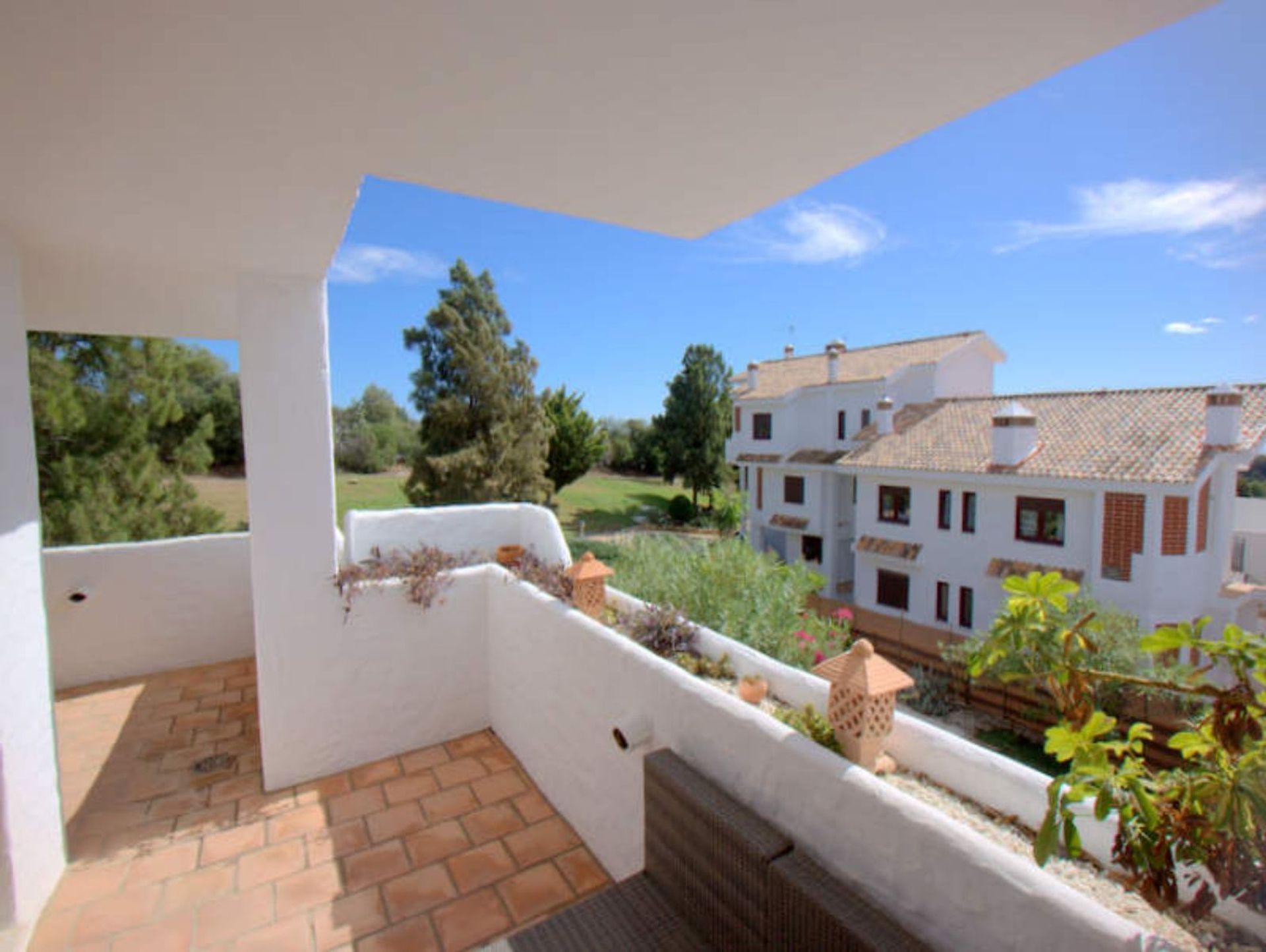 Condominium in Casares, Andalucía 12323367