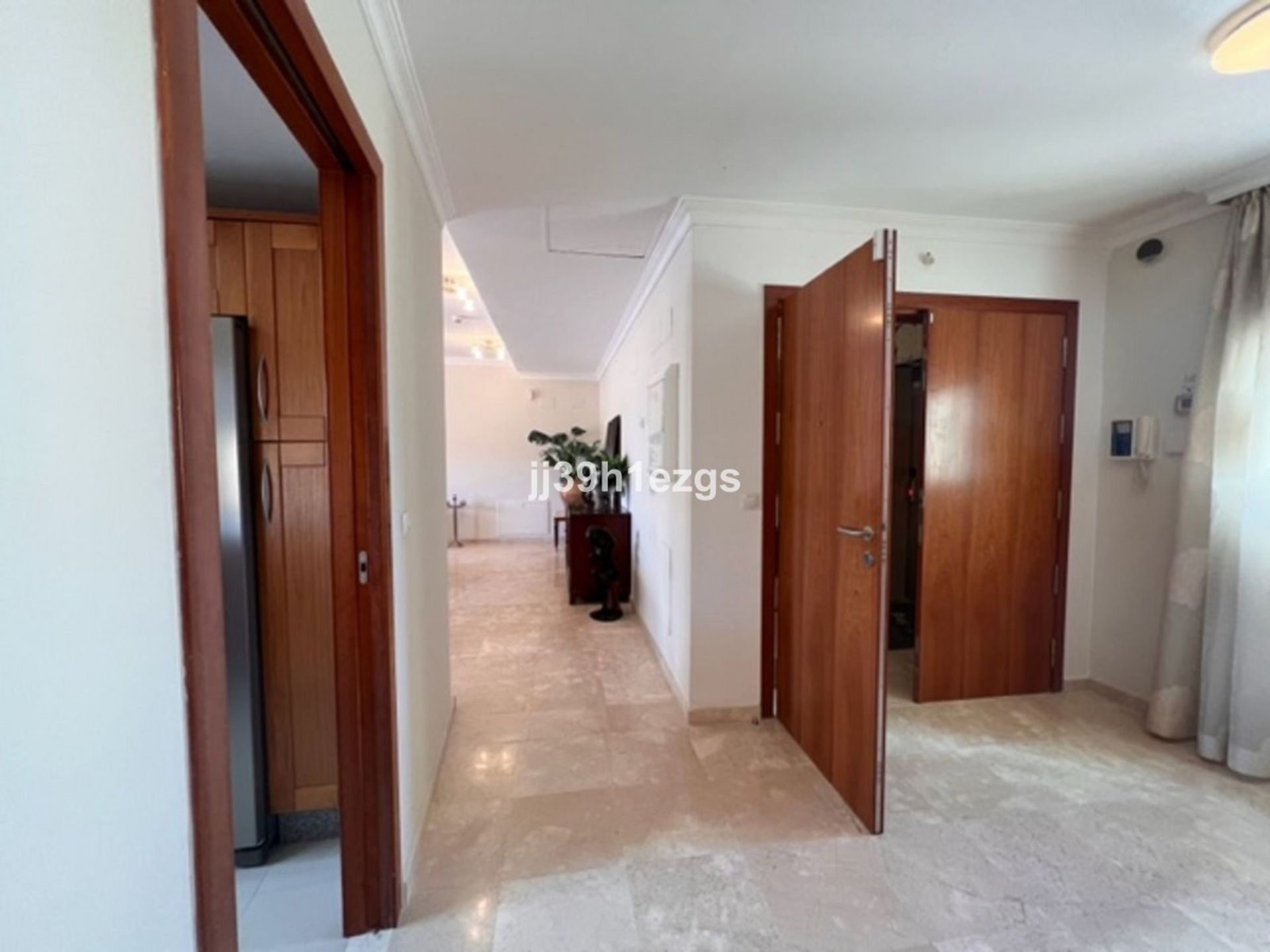 Condominium in Alhaurín de la Torre, Andalusia 12323488