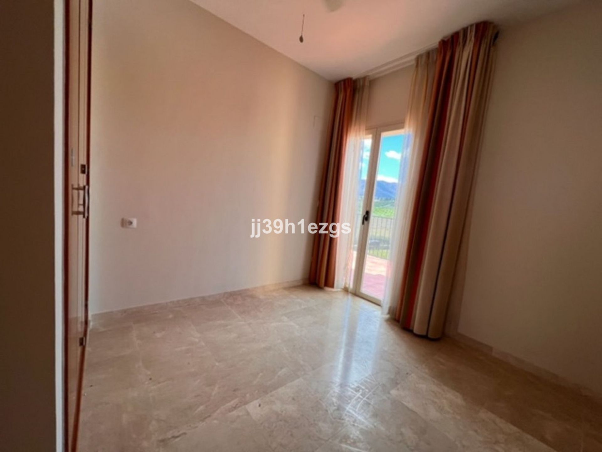 Condominio en Alhaurín de la Torre, Andalusia 12323488