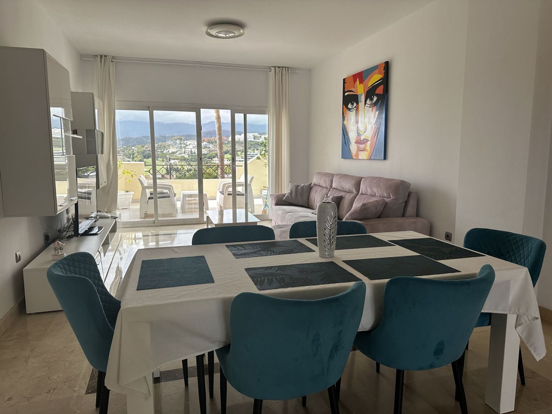 Condominium in Benahavis, Andalusië 12323554