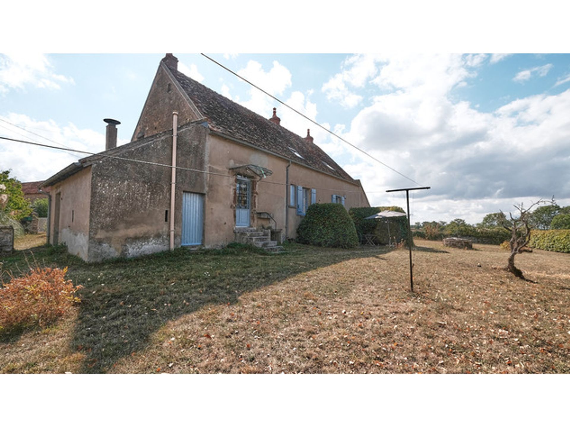 casa en Cervon, Bourgogne-Franche-Comté 12325081