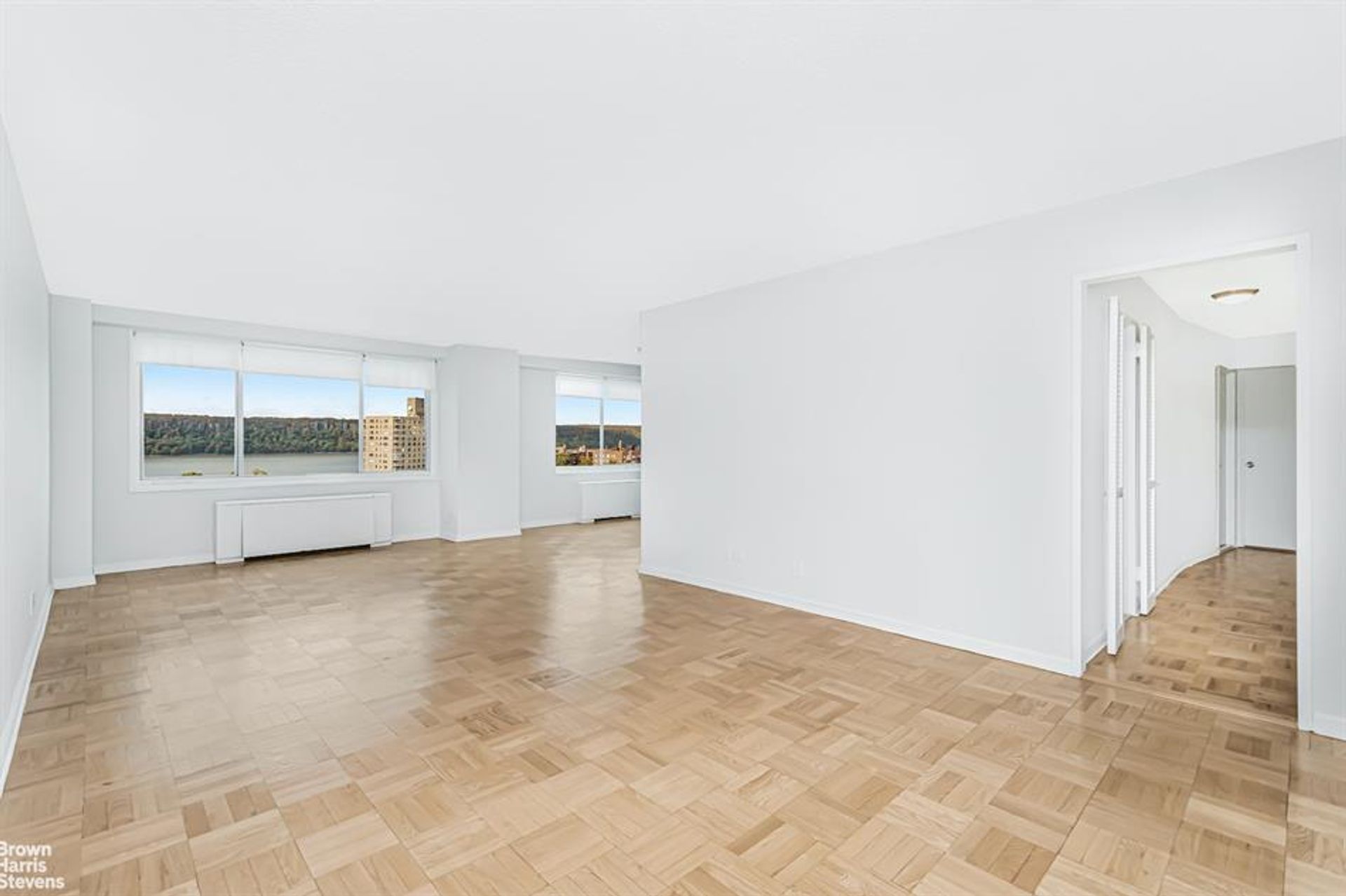 Condominium in , New York 12325429