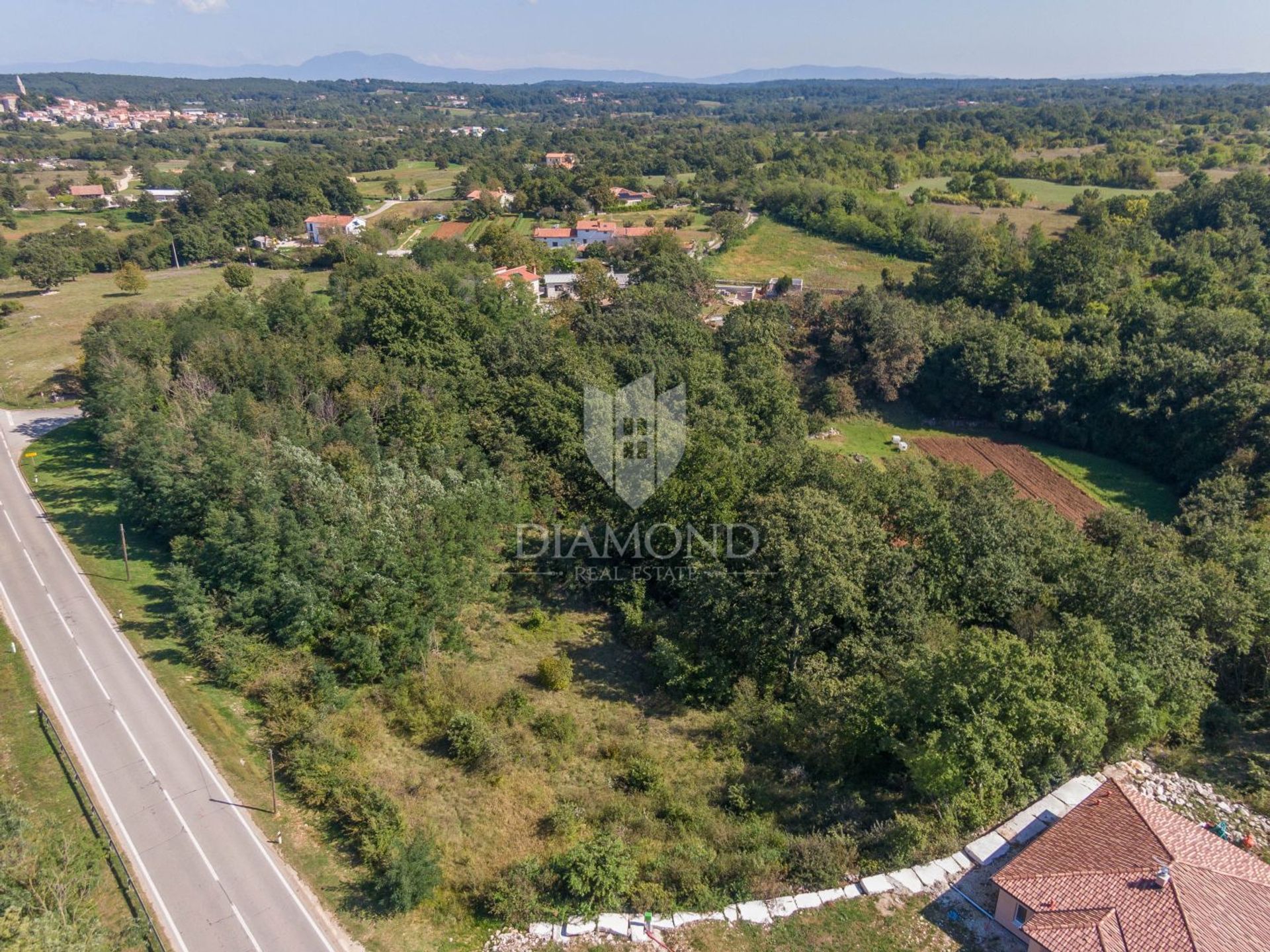 الأرض في Žminj, Istria County 12326337