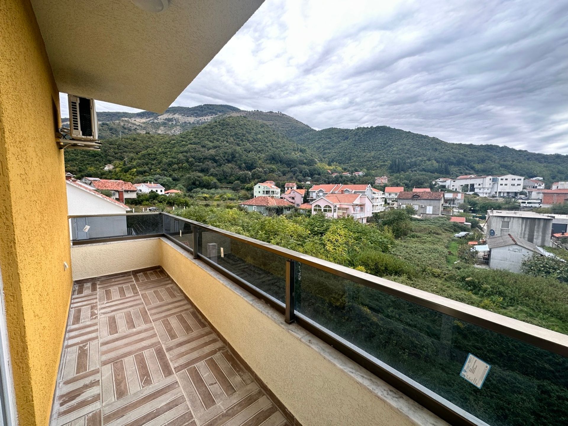 Condominium dans Herceg Novi, Herceg Novi 12326697