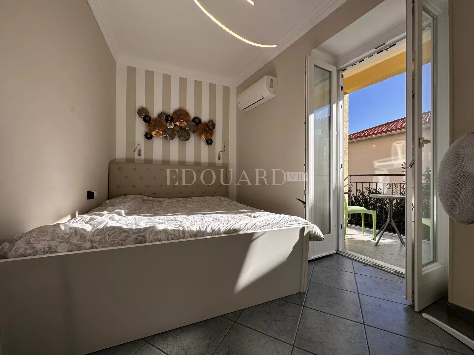 Condominium in Roquebrune, Provence-Alpes-Cote d'Azur 12327229