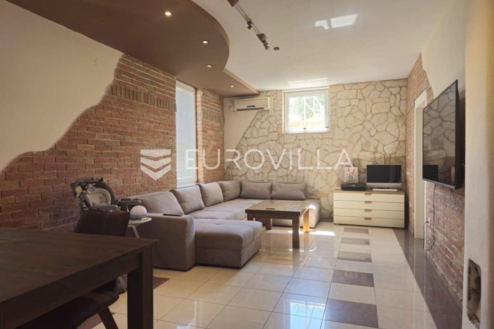 Condominio nel Pola, Istarska Zupanija 12327477