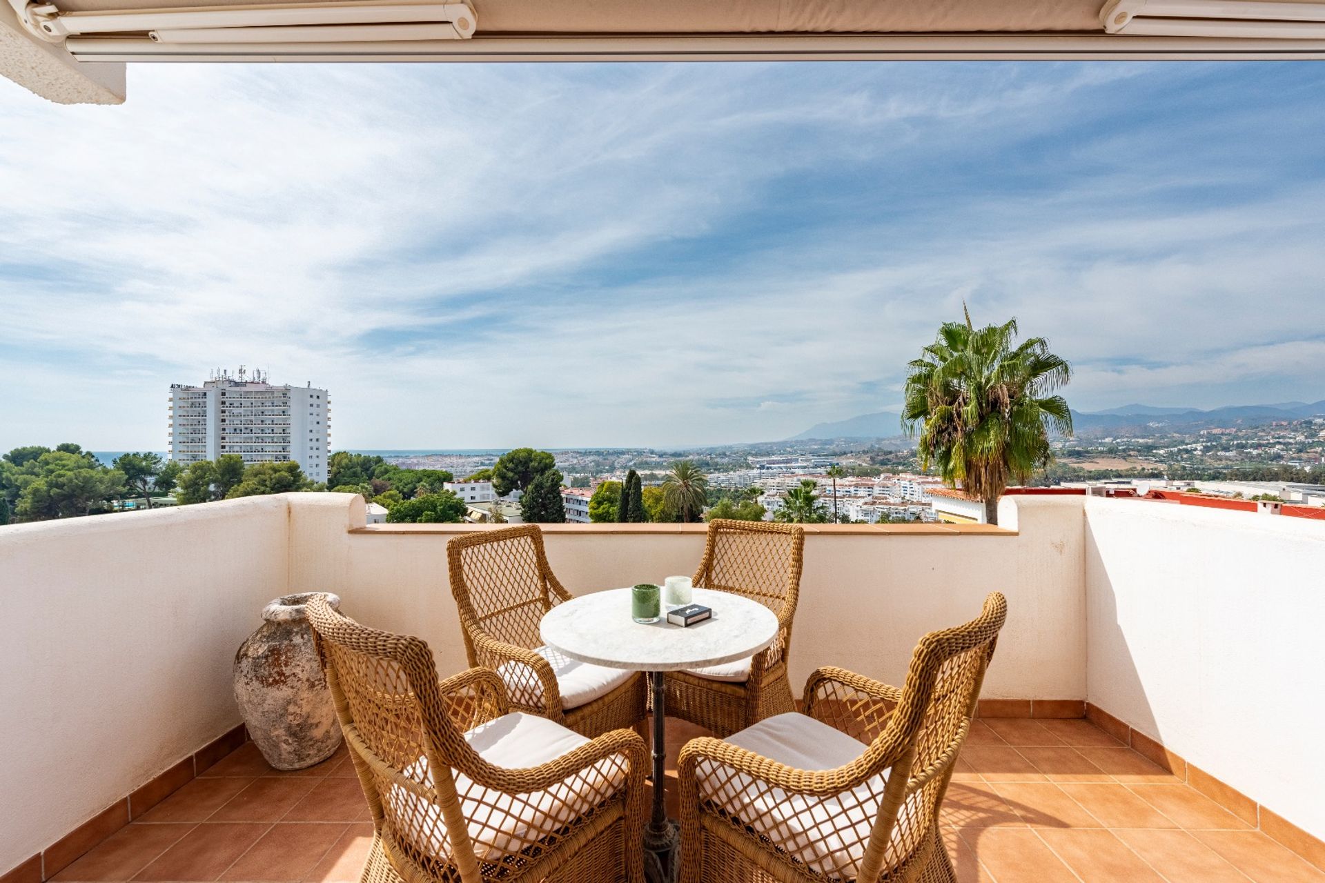 Condominium in Marbella, Andalusië 12327561