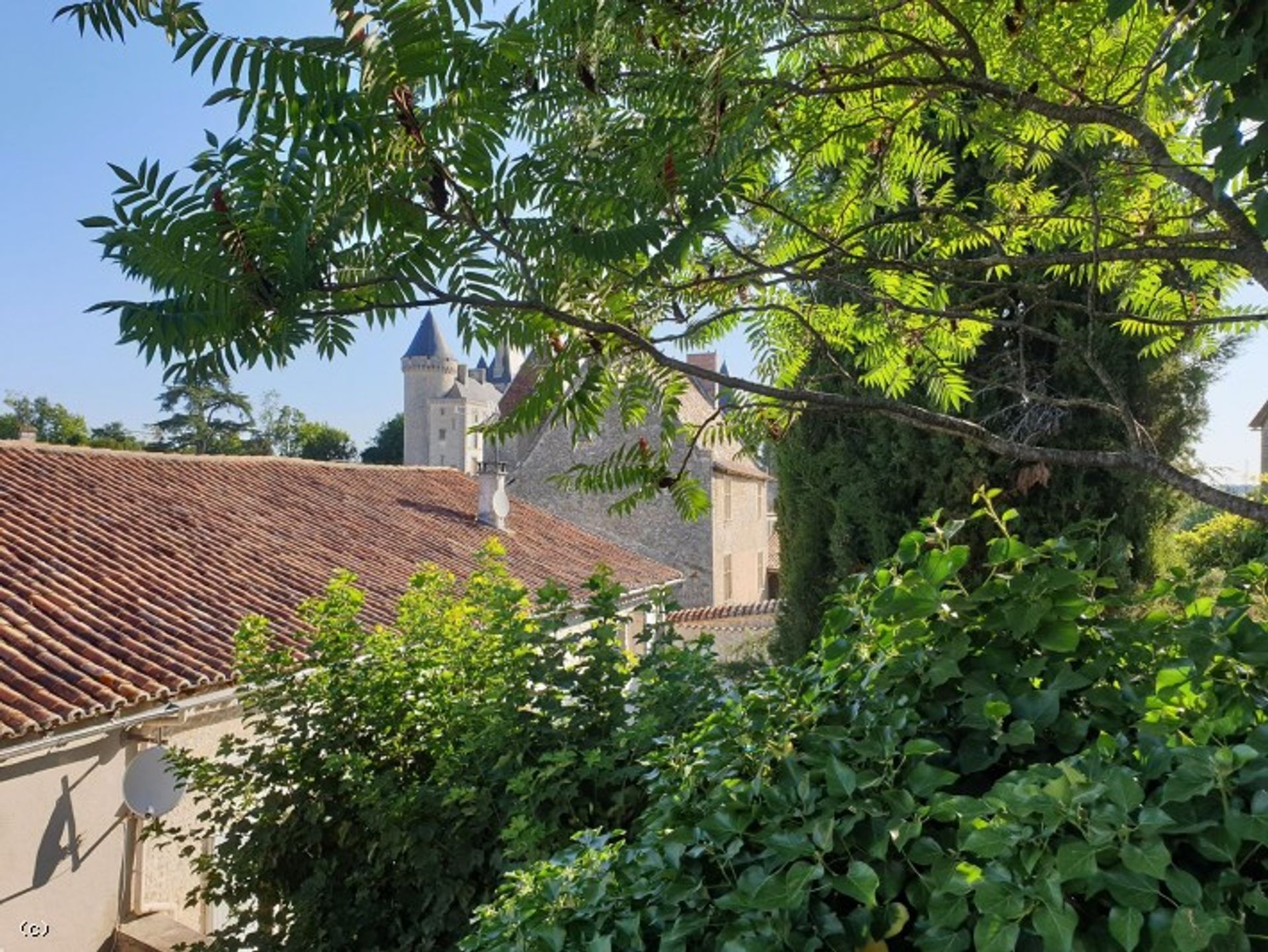 Haus im Verteuil-sur-Charente, Neu-Aquitanien 12328904