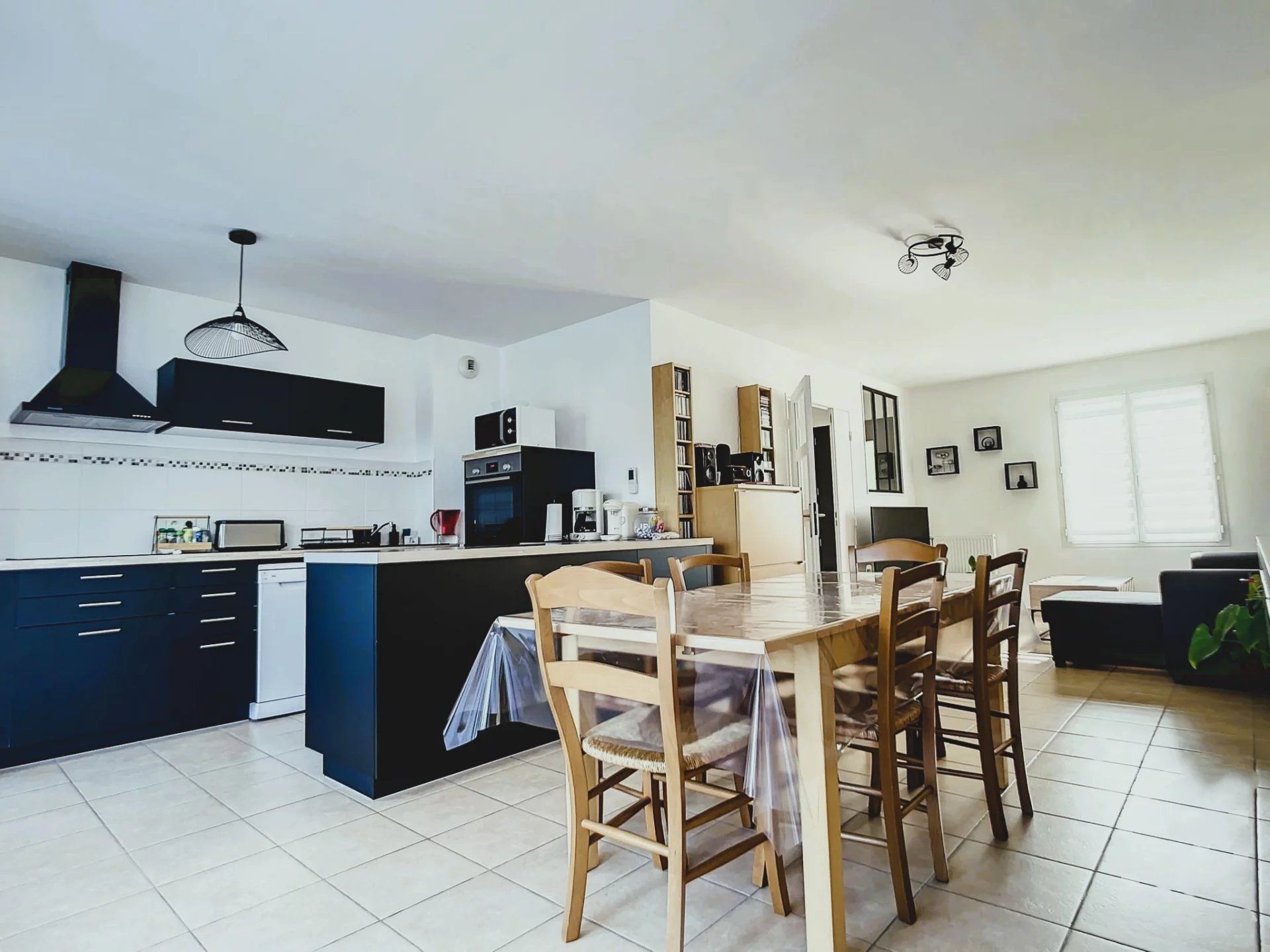 Other in Crepy-en-Valois, Hauts-de-France 12329962