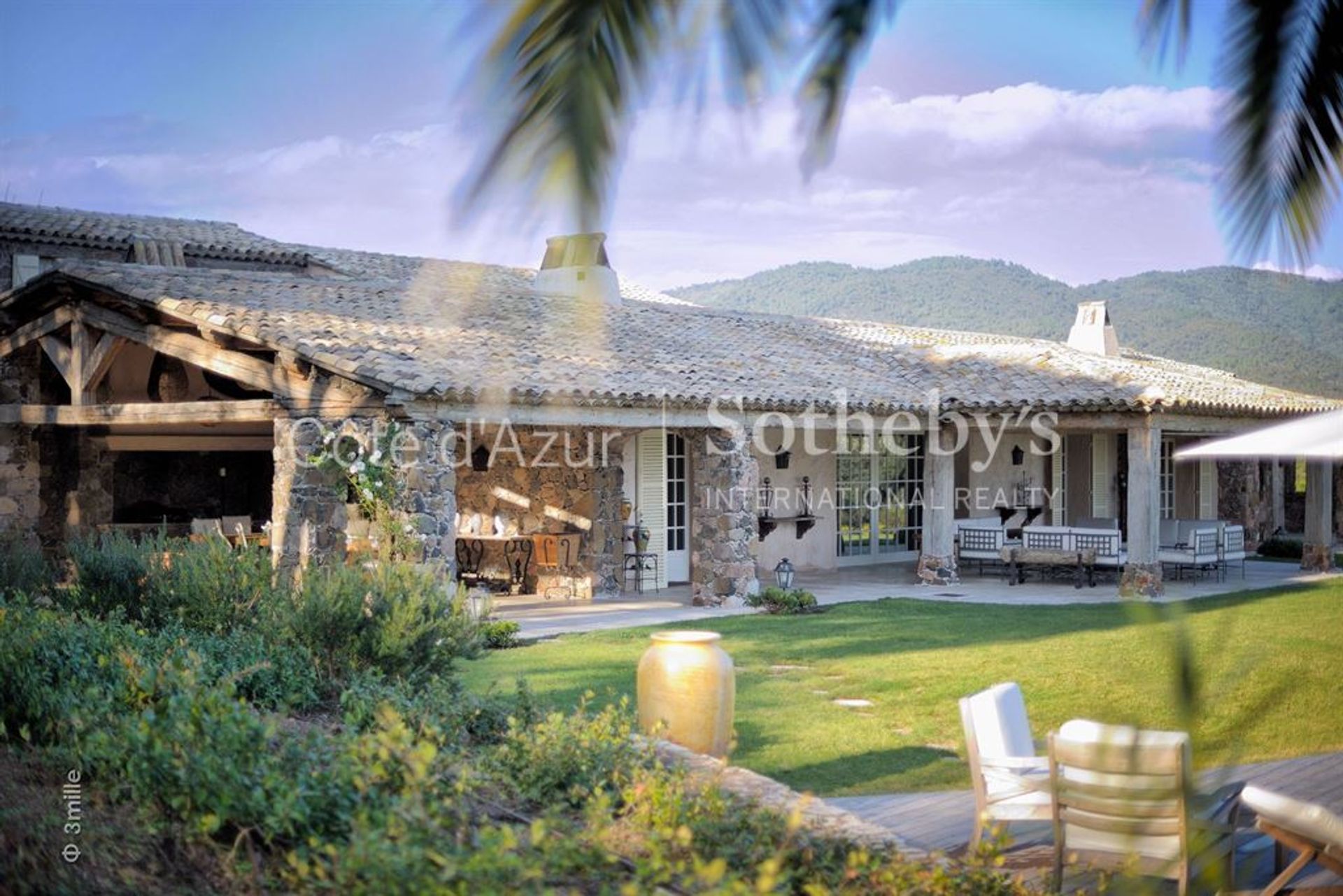 жилой дом в Tanneron, Provence-Alpes-Cote d'Azur 12330590