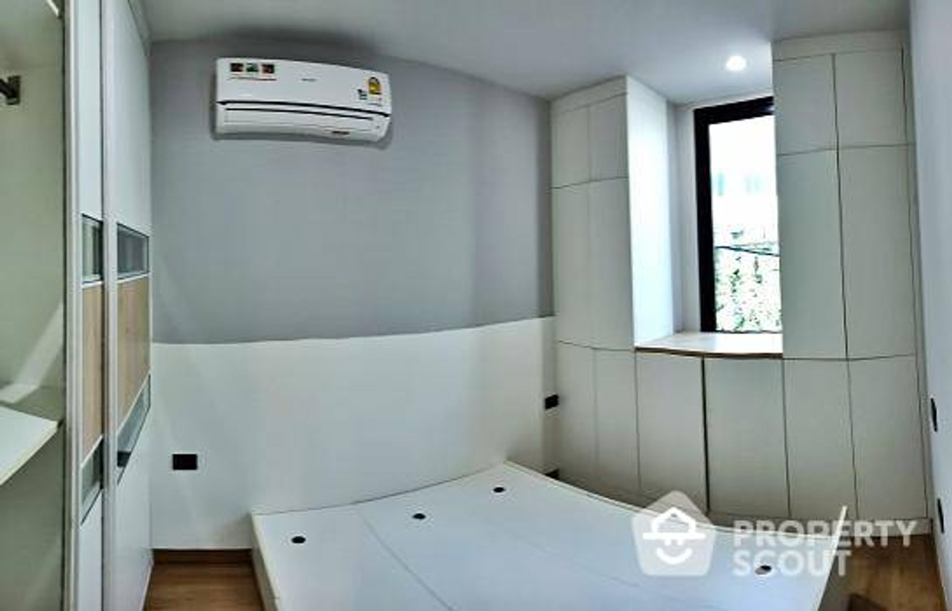 Condominium in , Krung Thep Maha Nakhon 12330914