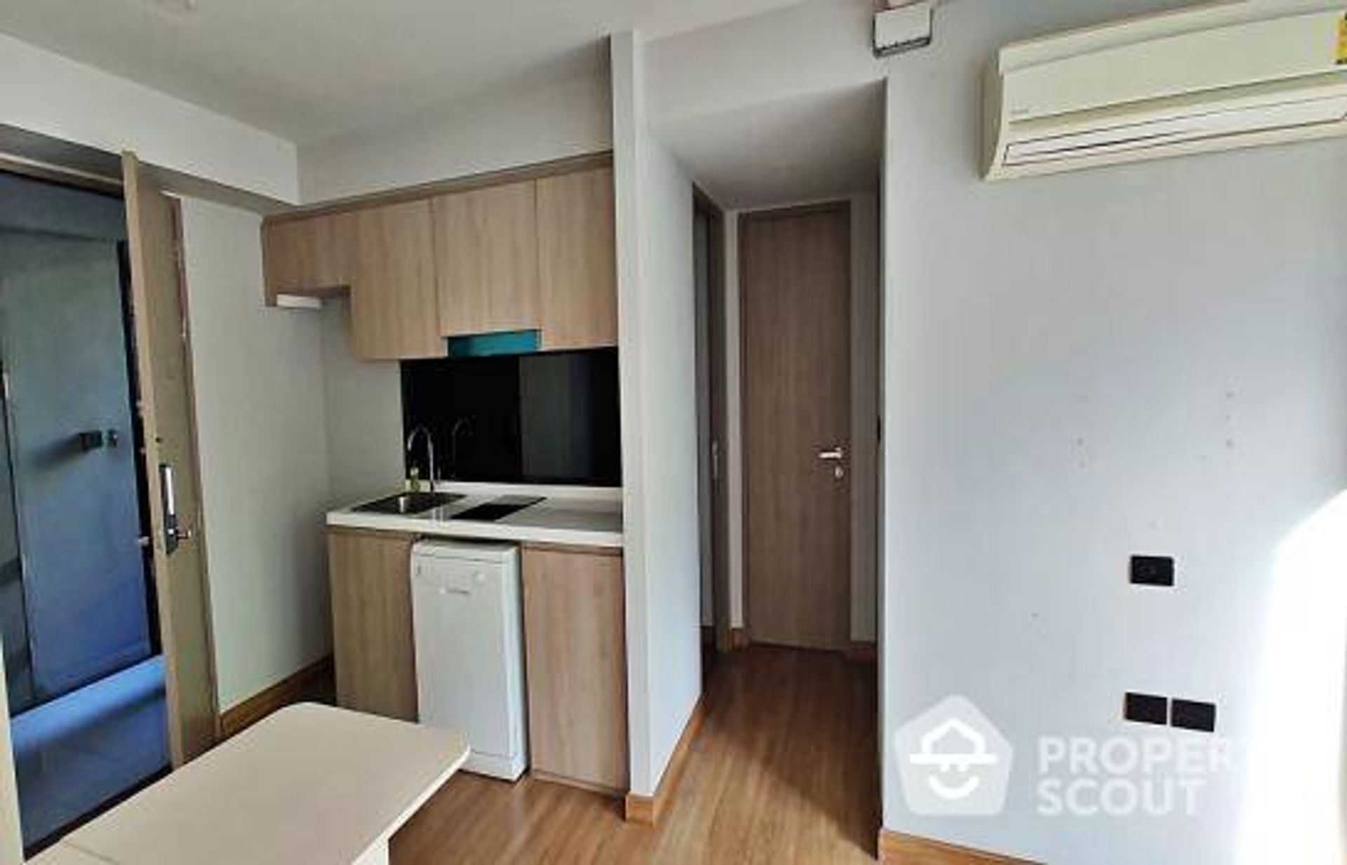 Condominium in , Krung Thep Maha Nakhon 12330914