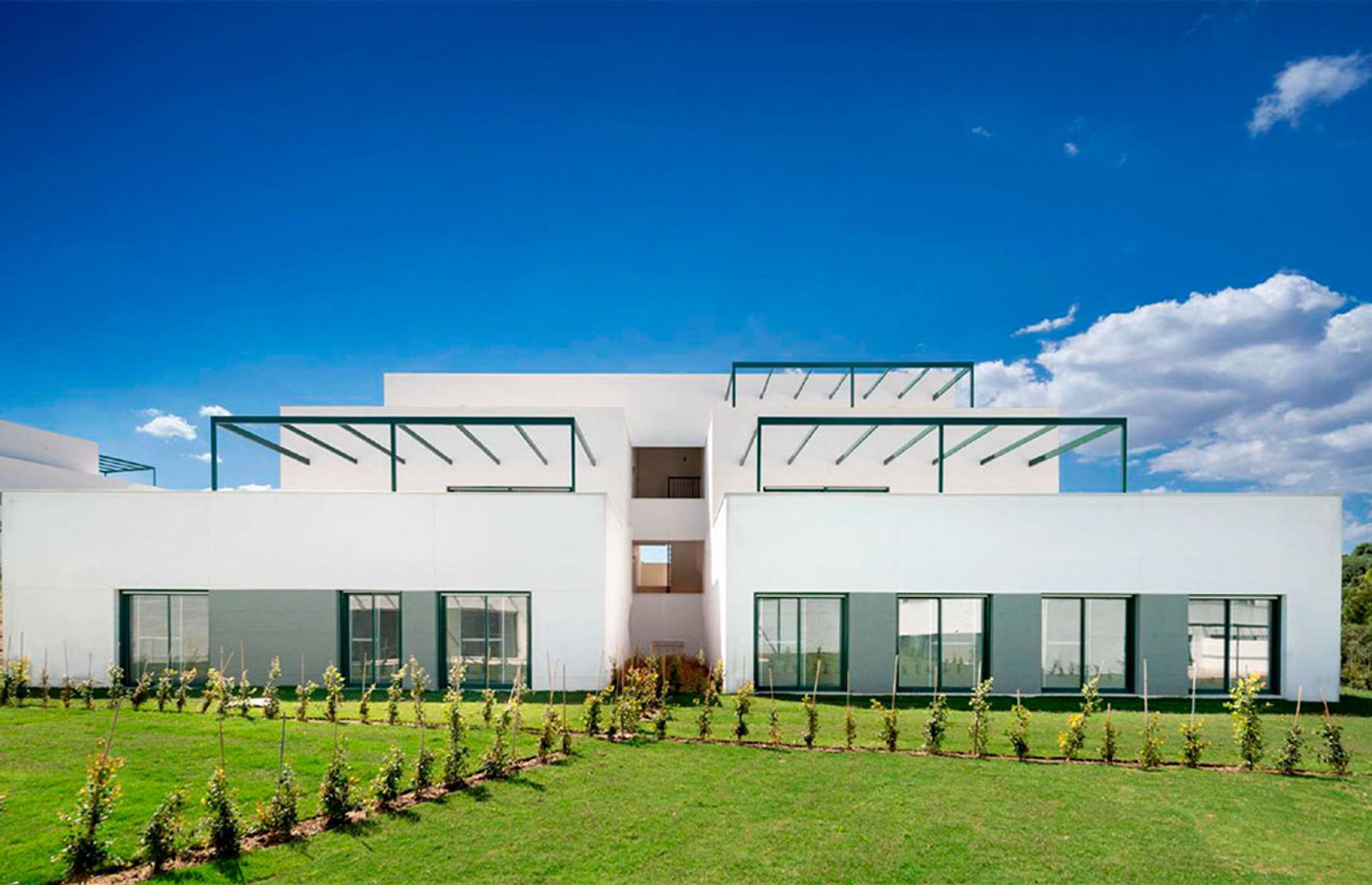 Condominium in Guadiaro, Andalusia 12332425