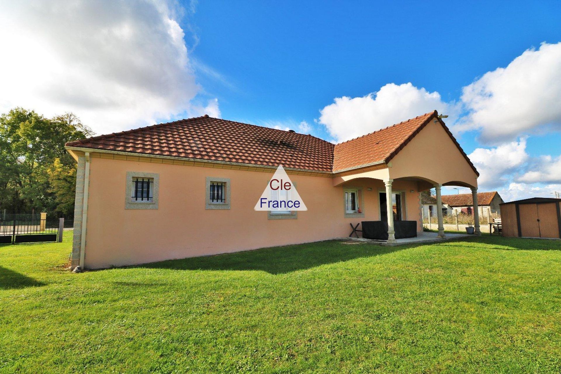 Hus i Saint-Hilaire-sur-Puiseaux, Centre-Val de Loire 12335220