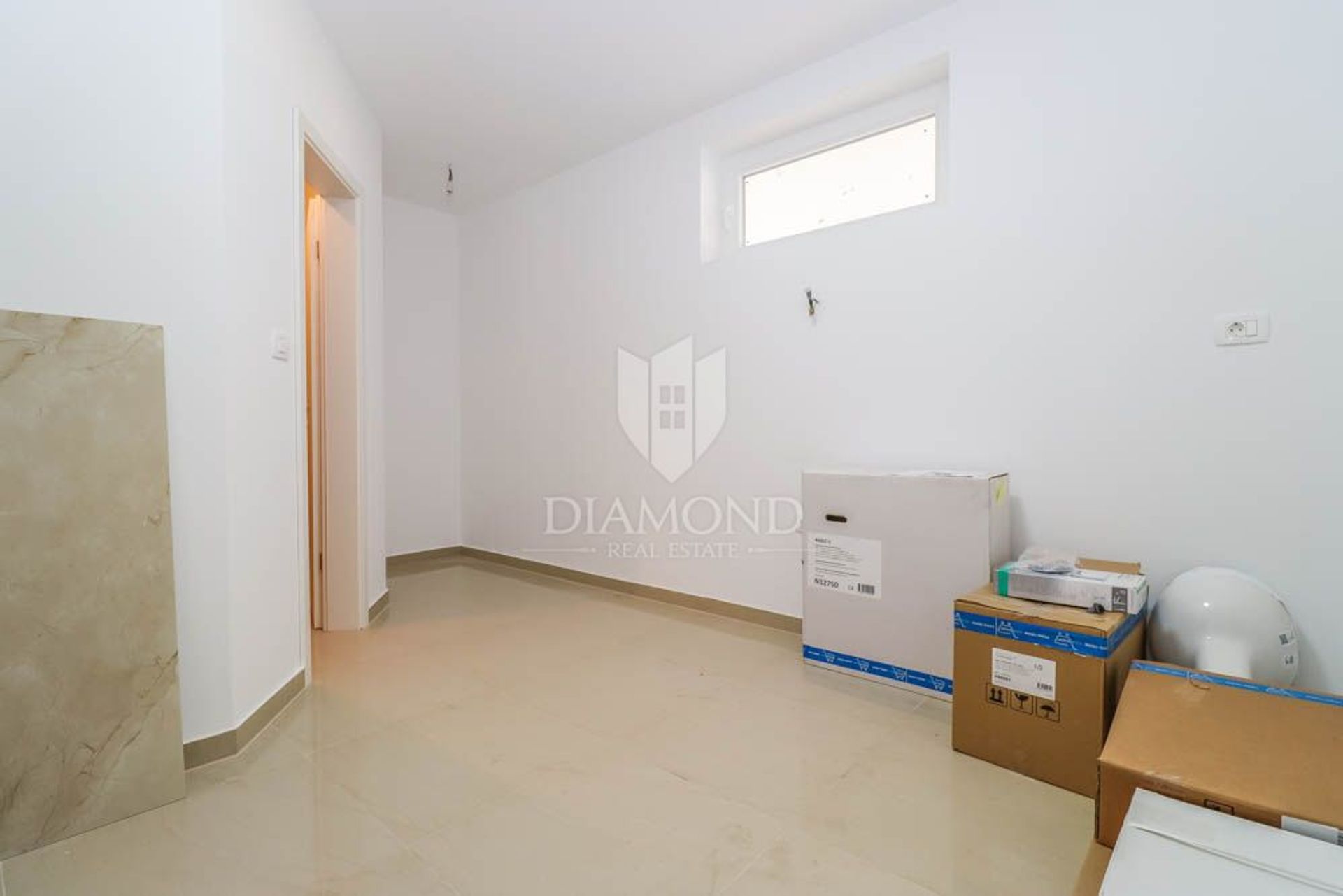 Condominio en Pula, Istarska županija 12335506