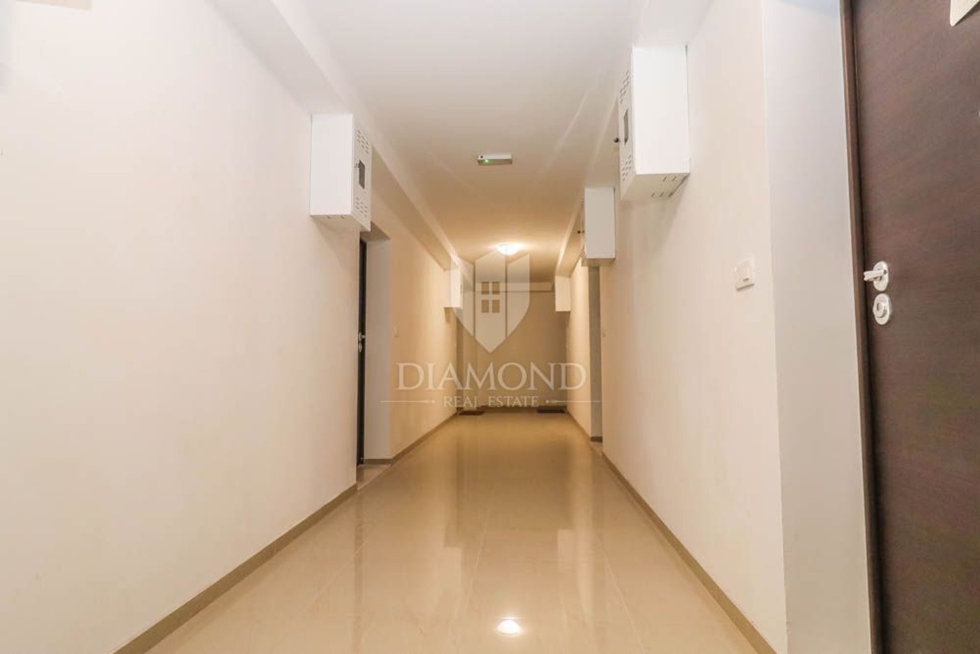 Condominio en Pula, Istarska županija 12335506