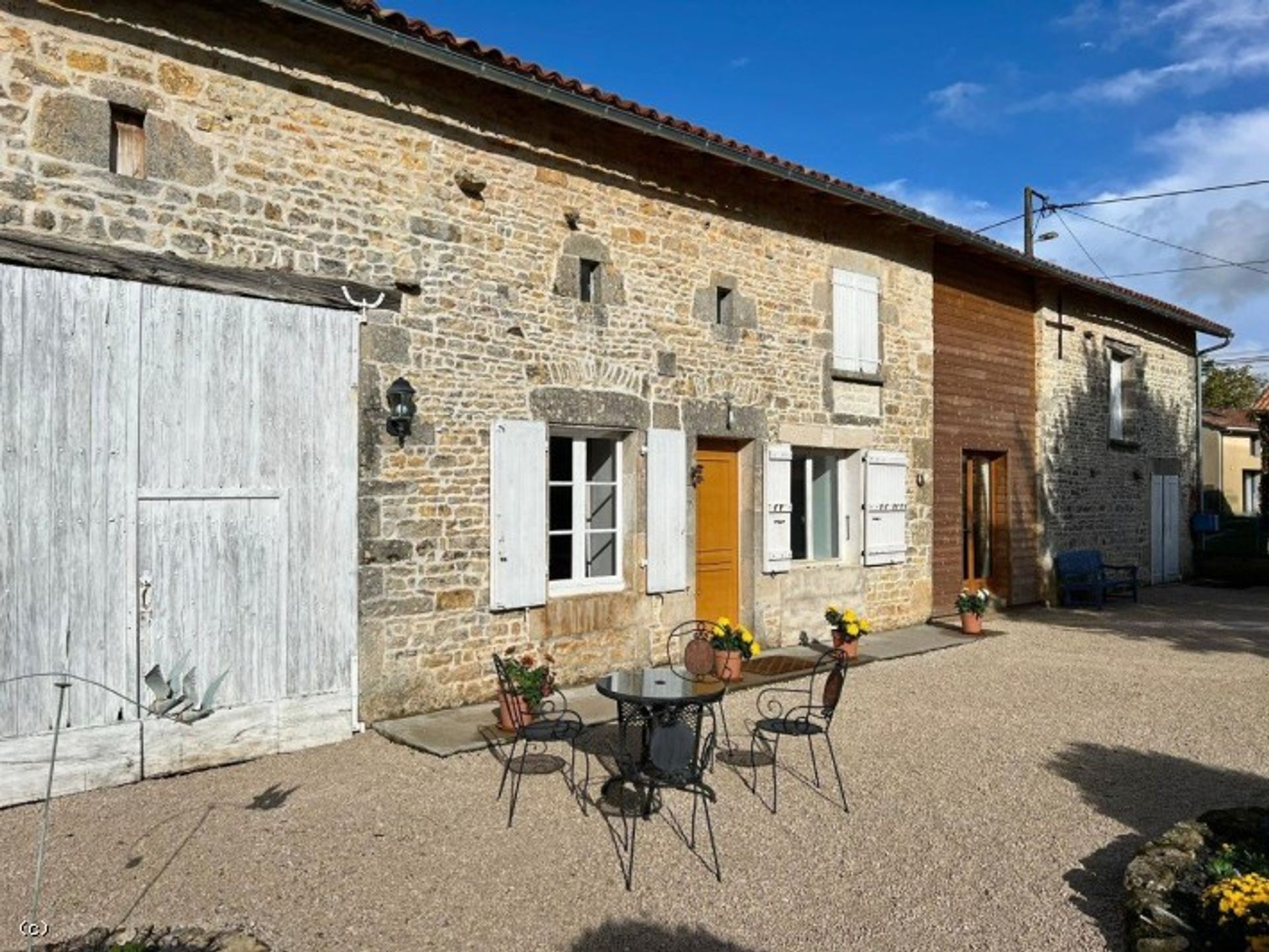 House in Ruffec, Nouvelle-Aquitaine 12336530