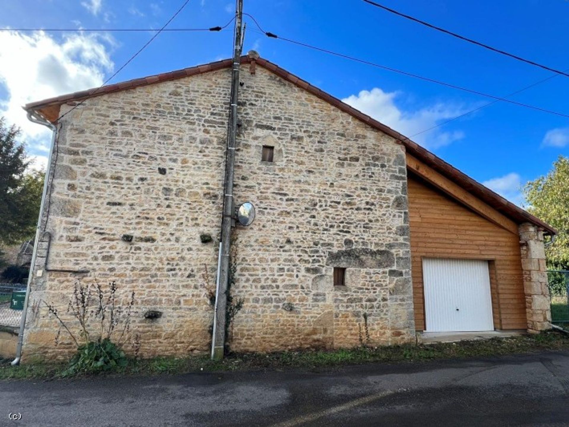 House in Ruffec, Nouvelle-Aquitaine 12336530