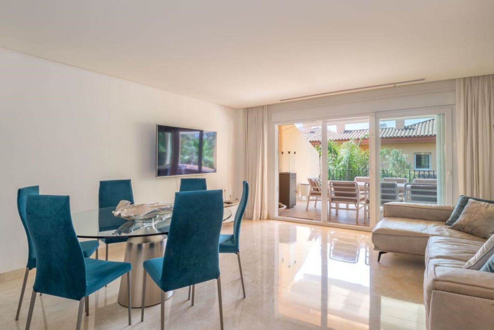 Condominium dans San Pedro de Alcántara, Andalousie 12336764