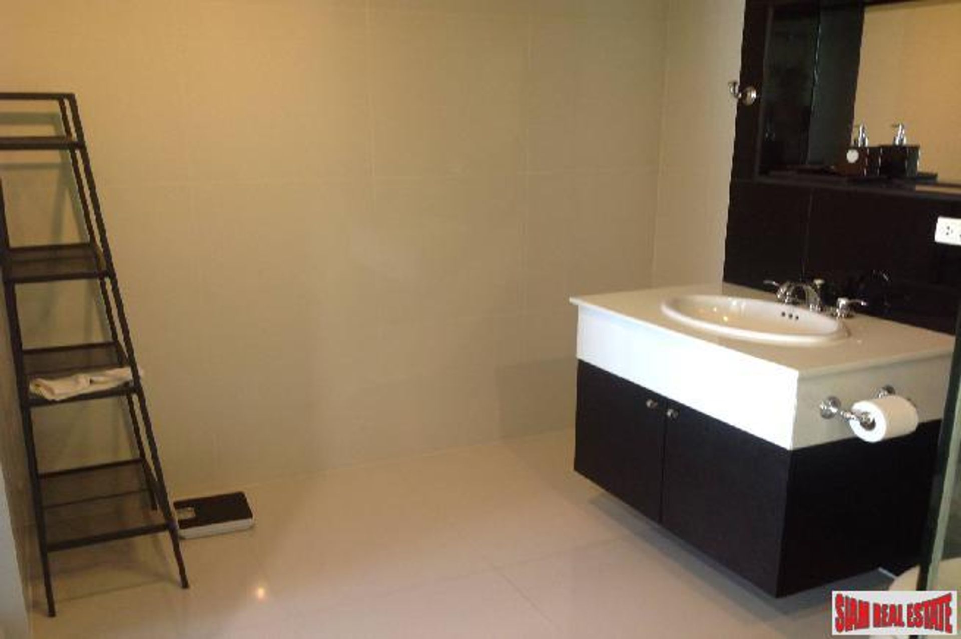 Condominium in , Krung Thep Maha Nakhon 12336834